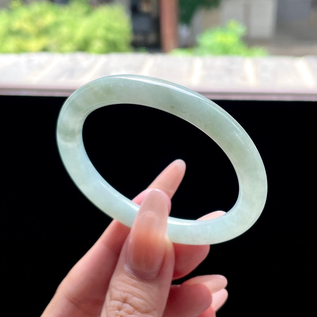 细糯种冰油青圆条贵妃 54圈 天然缅甸A货翡翠（yc522709）