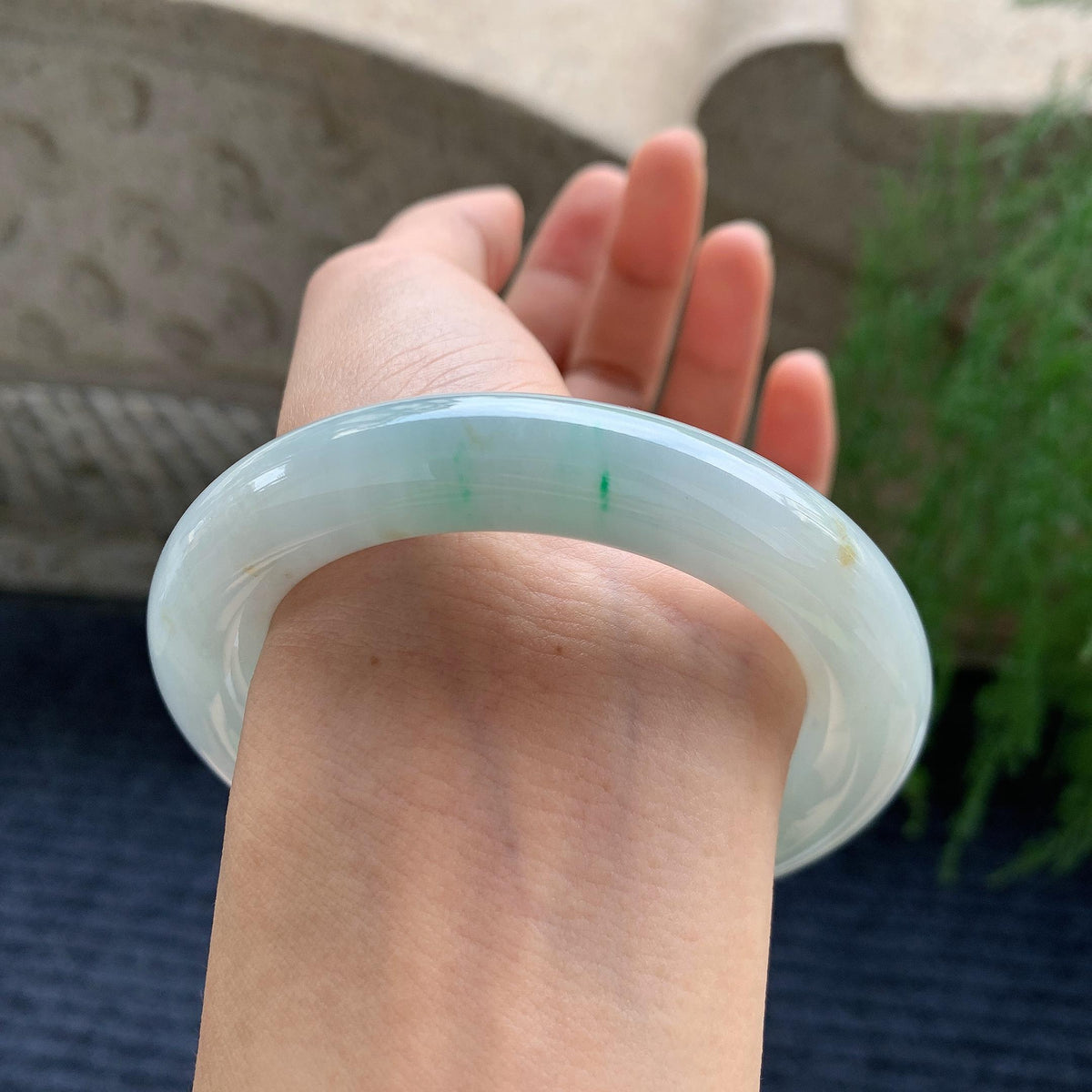 细糯种飘绿圆条手镯 55.5圈（yc709329）