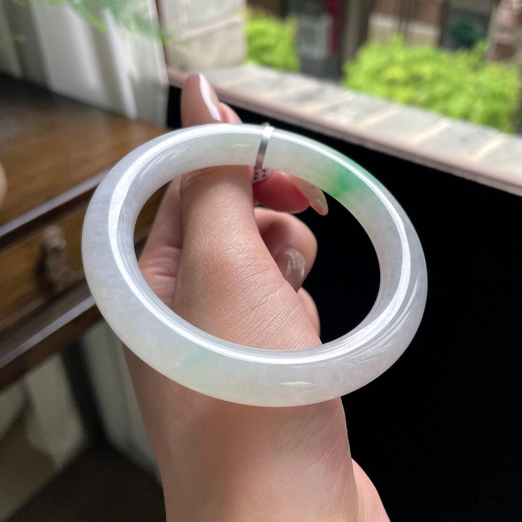 糯种翠绿白底青圆条 55.4圈 天然缅甸A货翡翠（yc696440）