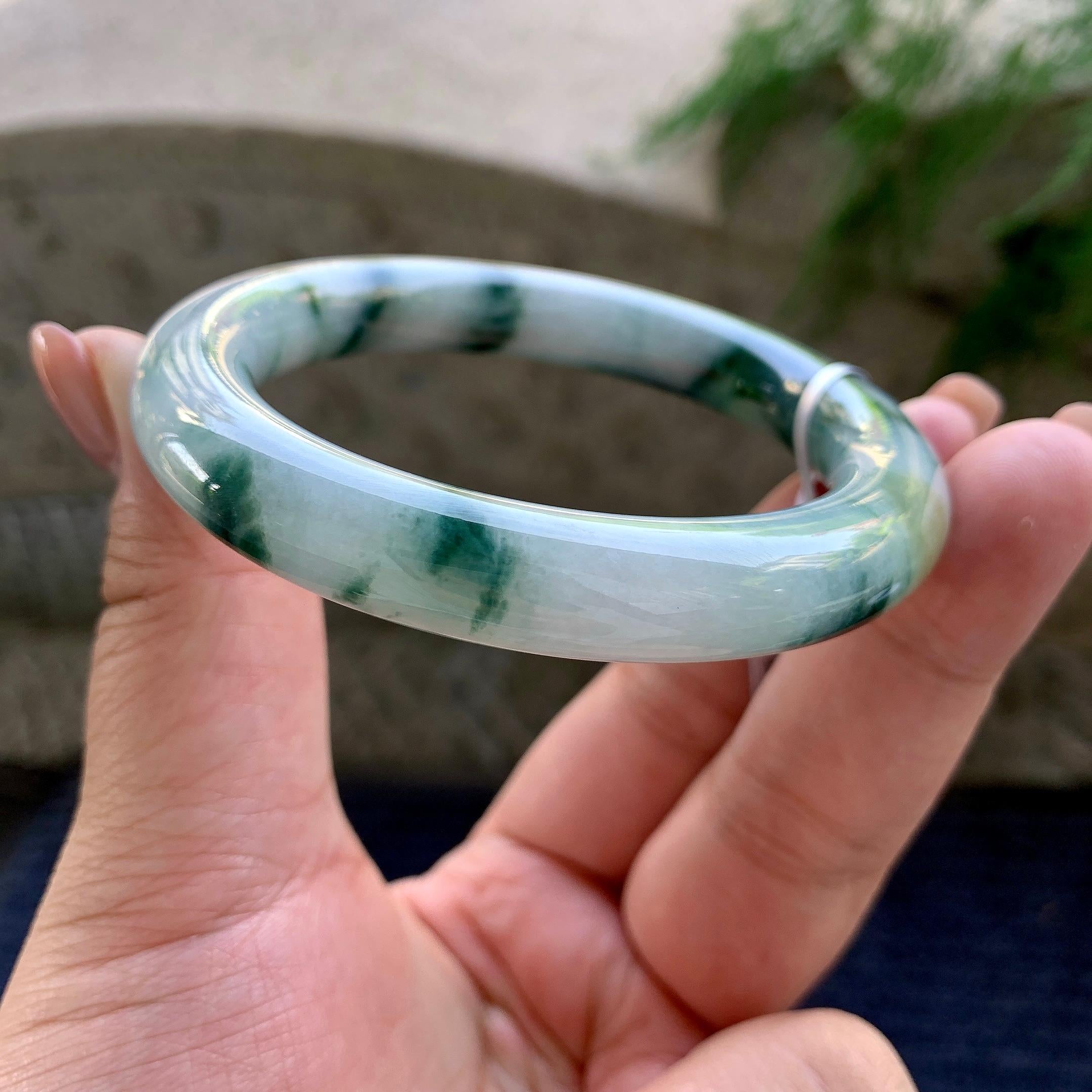 细糯种飘蓝花洒金圆条手镯 55.4圈口 天然缅甸A货翡翠（yc498061）