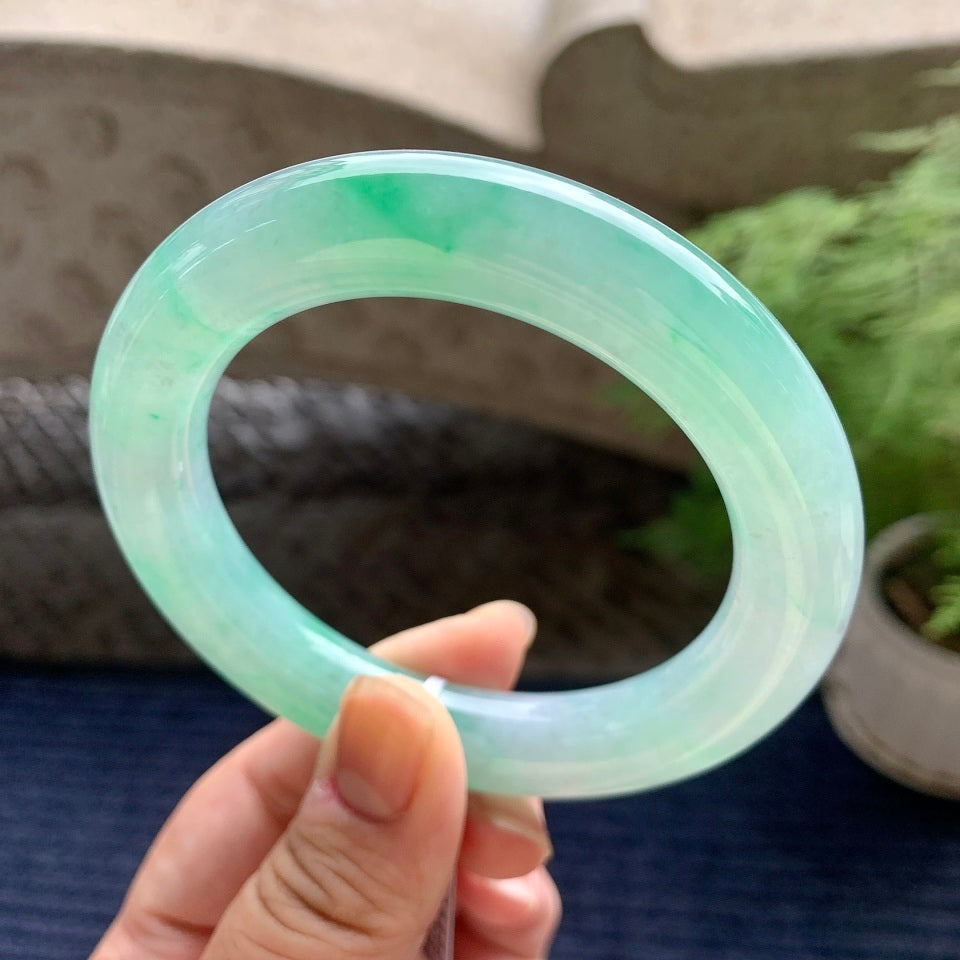 糯冰种飘绿圆条手镯（59.4mm）（yc096254）