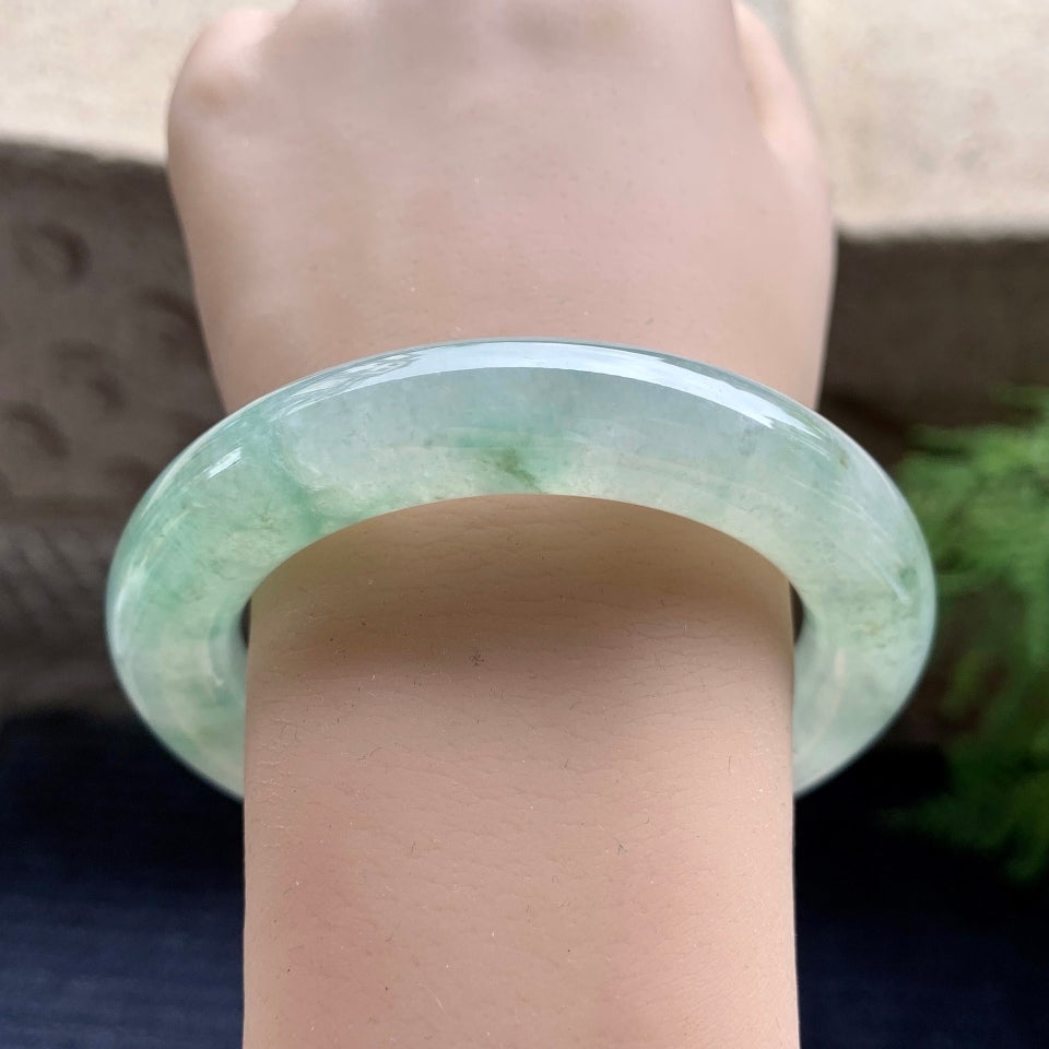 糯冰种飘花圆条手镯（56mm）（yc100705）