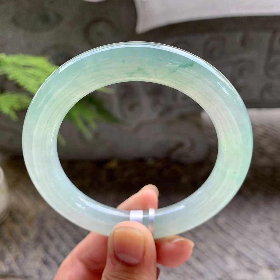 糯冰晴水飘花圆条手镯（55.7mm）（yc017270）