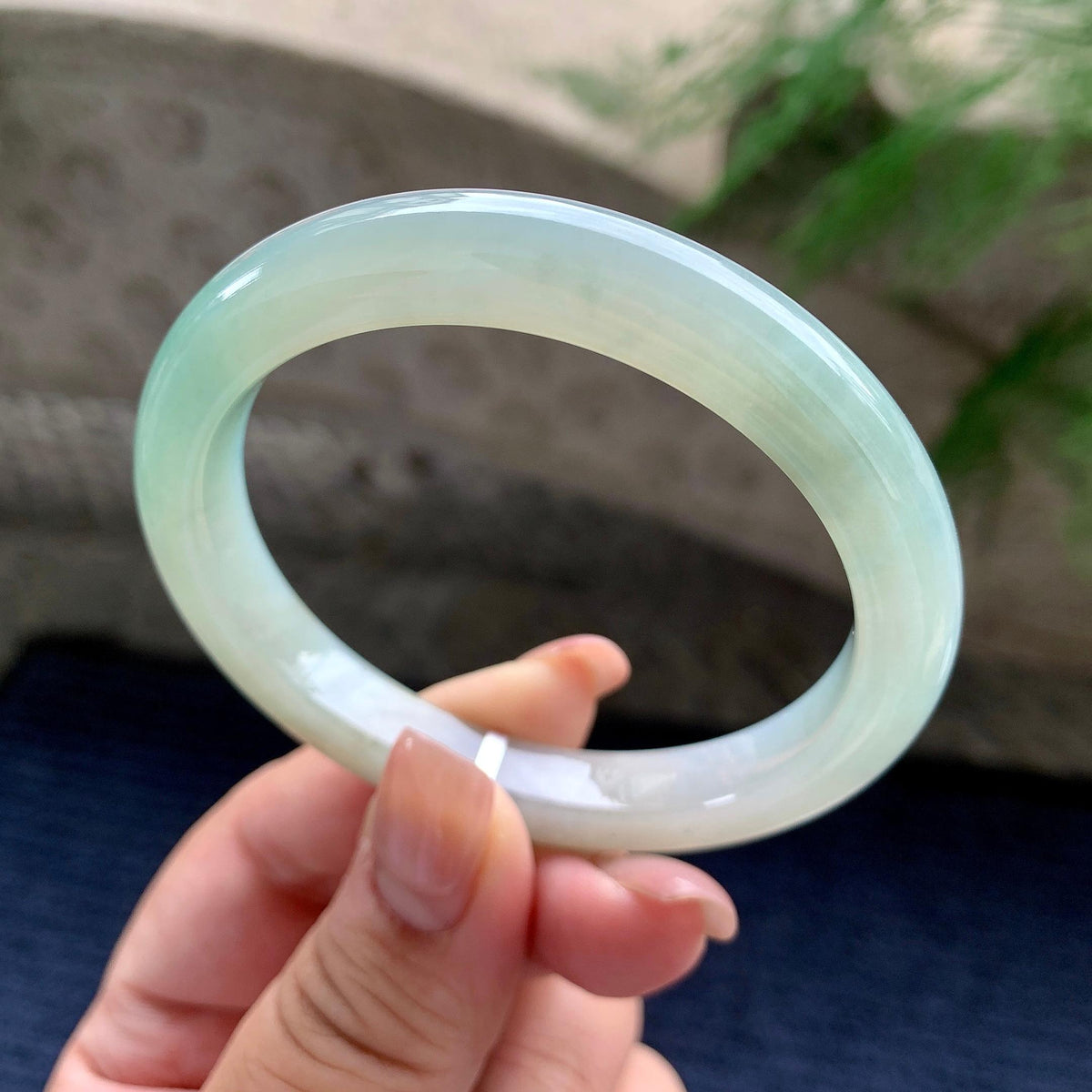 细糯种晴底贵妃手镯 55.7圈口 （yc537875）