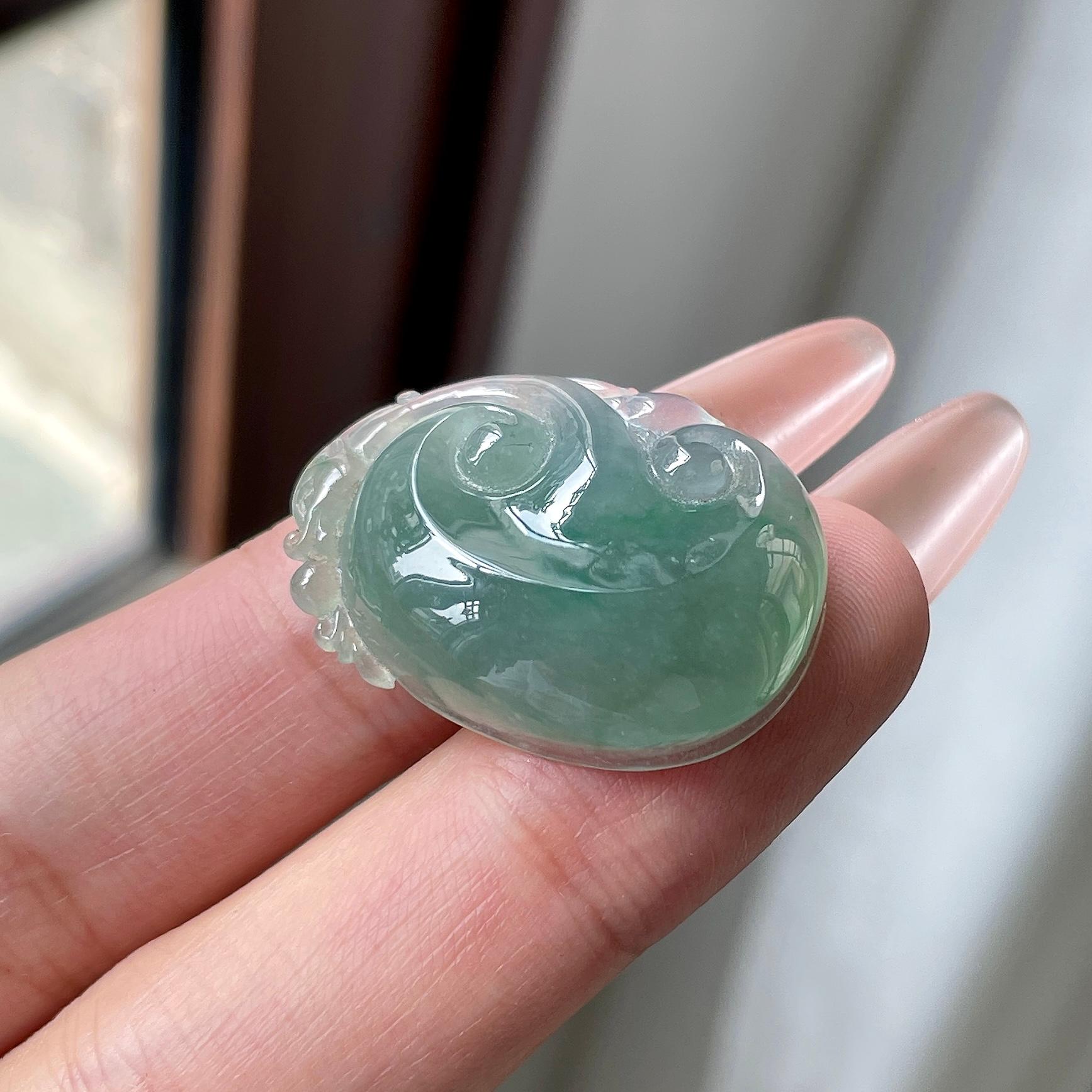 糯冰种油青色湖水绿如意吊坠 天然缅甸A货翡翠（yc525992）