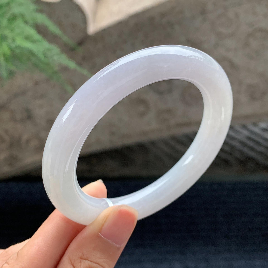 细糯种淡春彩圆条手镯 55.5圈 天然A货缅甸翡翠（yc694804）