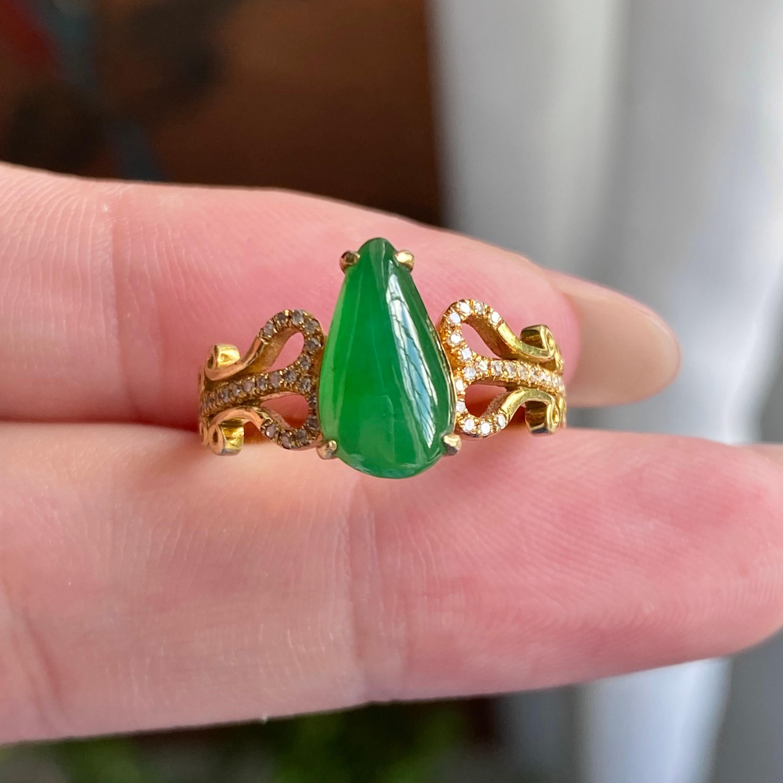 18k金钻镶冰种满绿水滴戒指（yc235123）