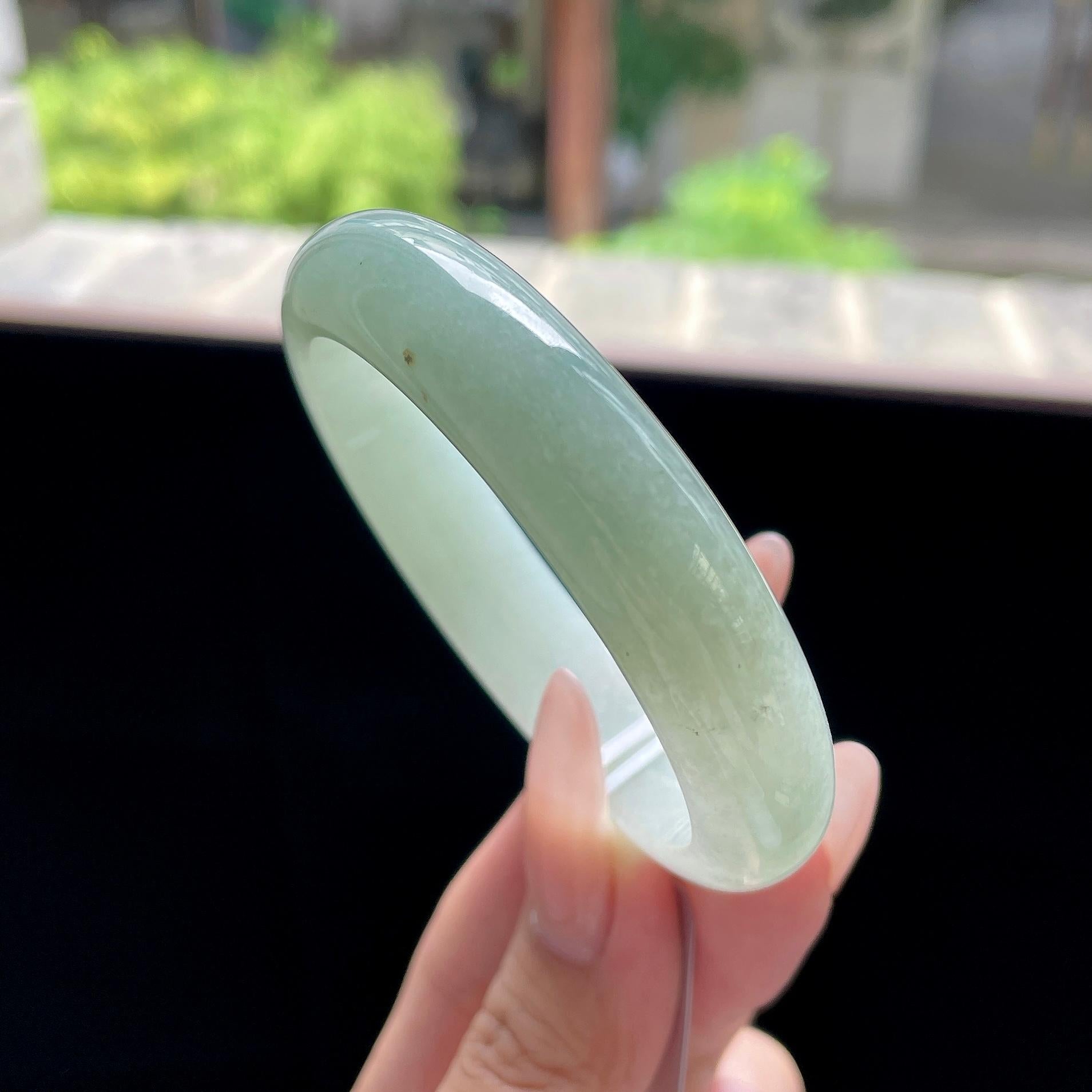 细糯种晴绿底正圈平安镯 55圈 天然缅甸A货翡翠（yc524202）