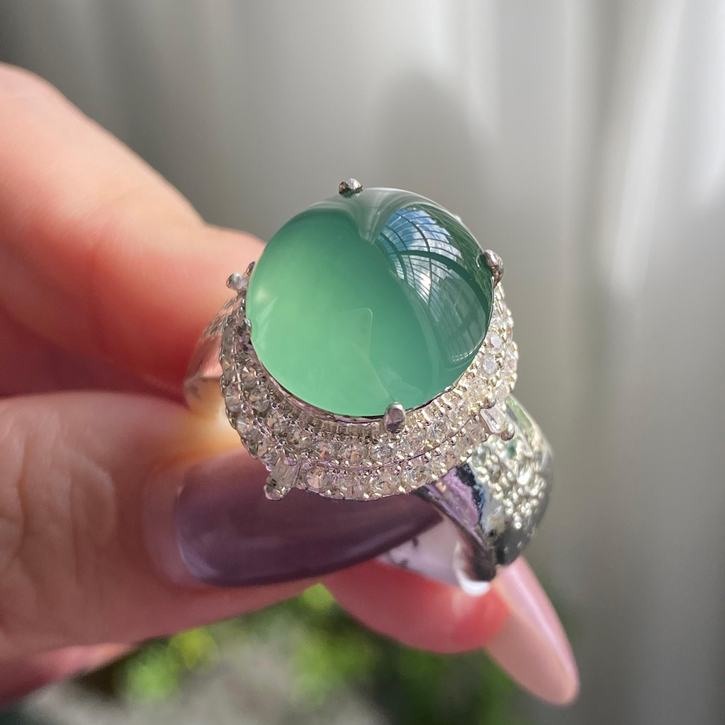 高冰种湖水绿蛋面戒面裸石（yc199657）