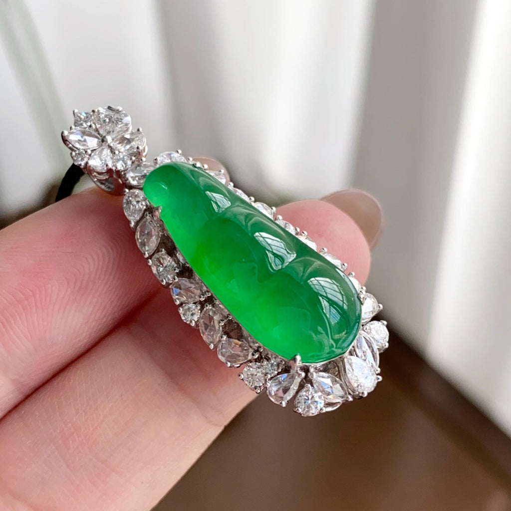 18k金钻镶冰种阳绿福豆吊坠（yc258284）