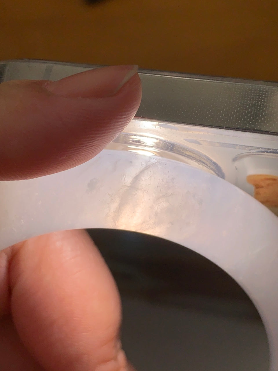 糯冰白月光圆条手镯（57.5mm）（yc057356）