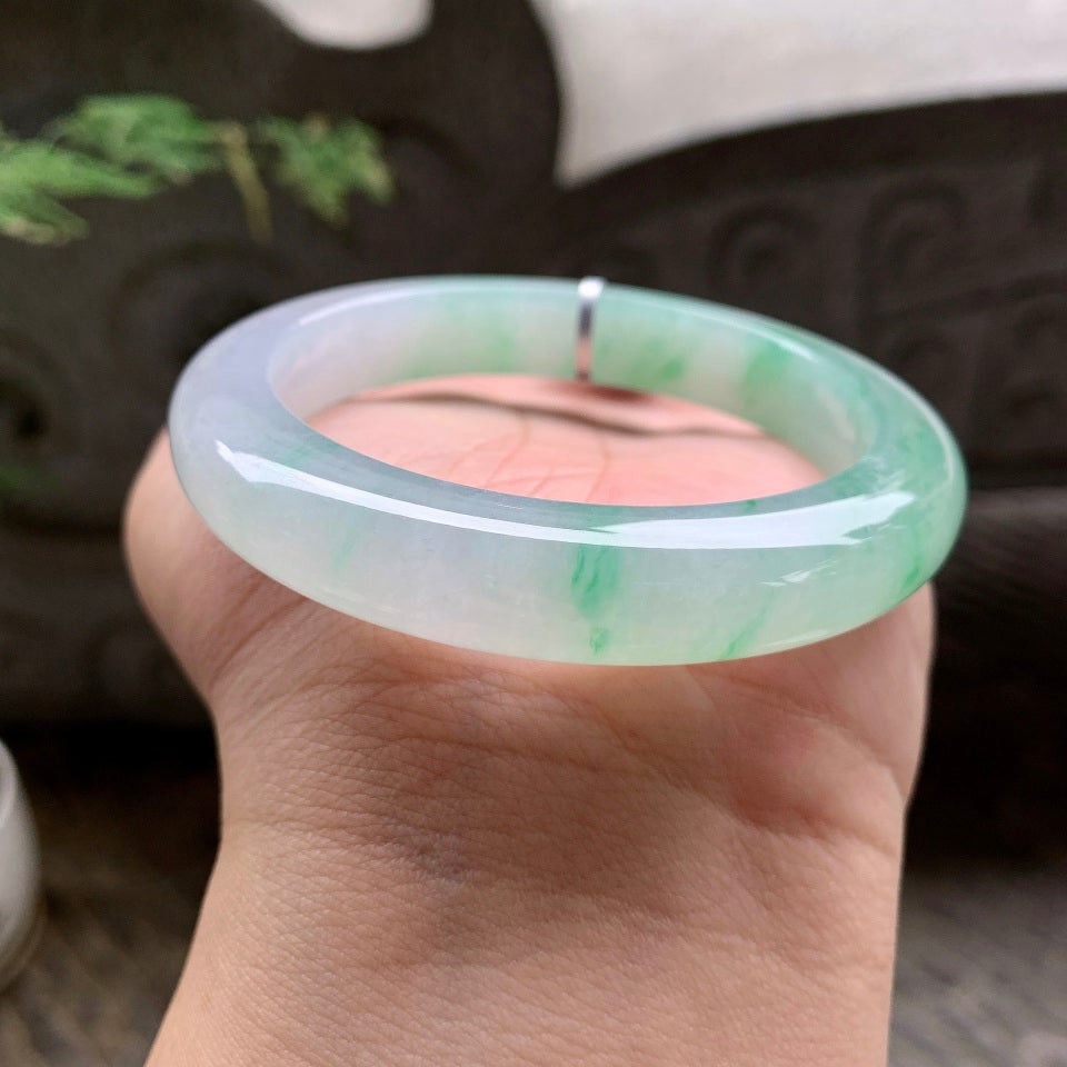 糯冰种飘绿平安镯（58mm）（yc113938）