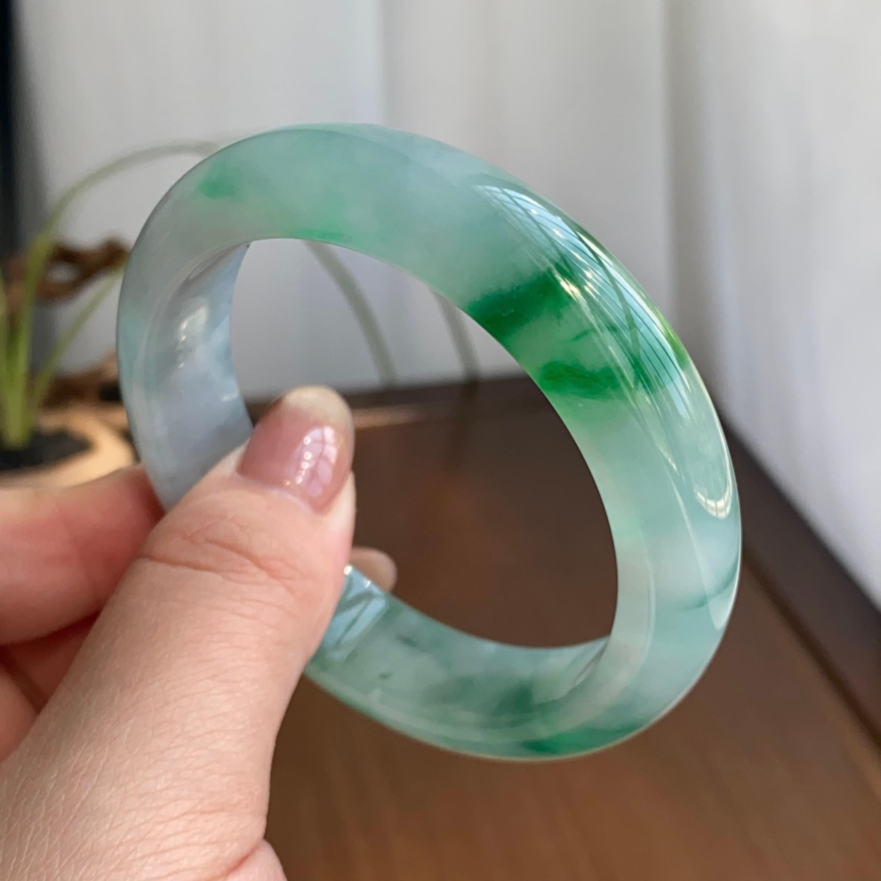 冰种辣绿色花平安镯（52圈）（yc259111）