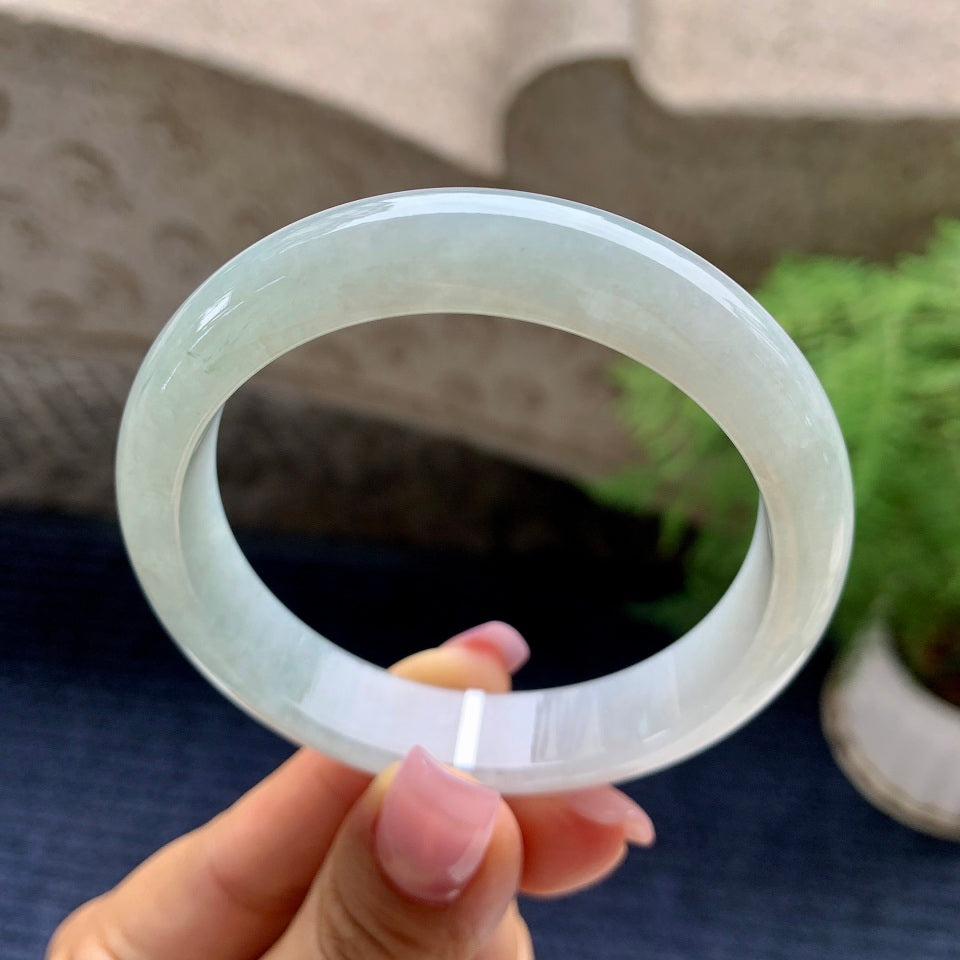 细糯种淡底色平安镯（55.8mm）（yc090097）