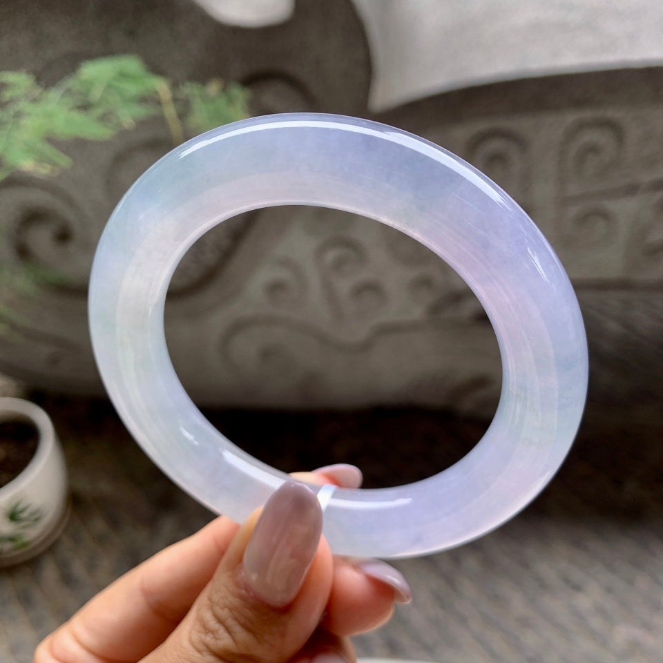 糯冰种春彩圆条手镯（55.5mm）（yc113947）