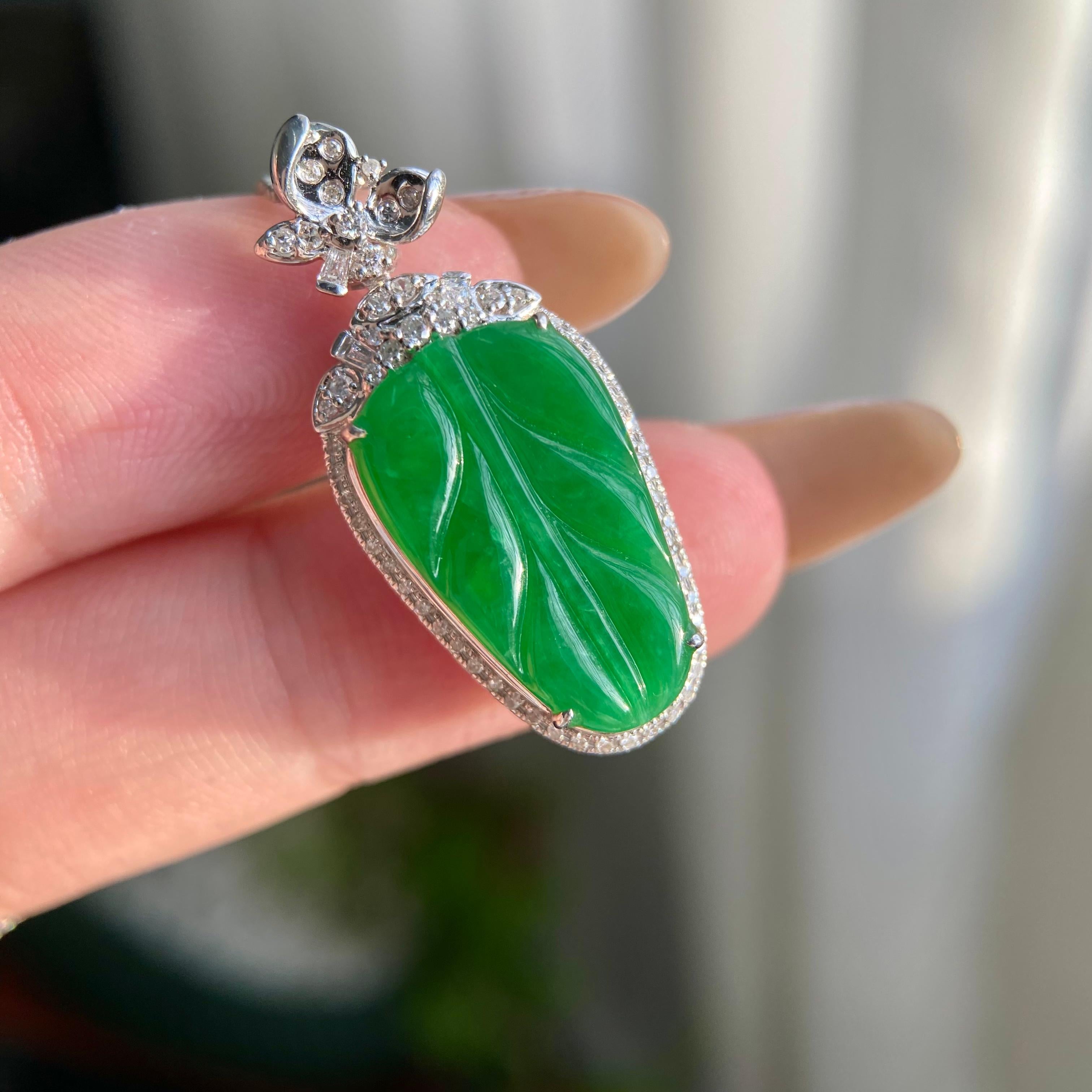 18k金钻镶糯冰种阳绿玉叶吊坠（yc216837）