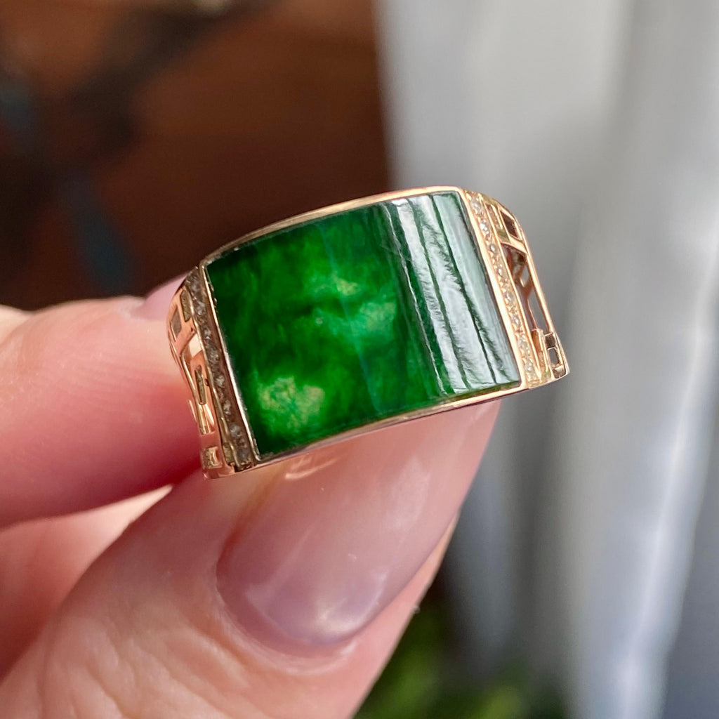 18k金钻镶细糯种辣阳绿方形戒指（yc235144）