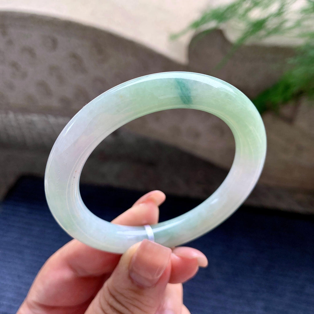 细糯种晴底飘蓝花圆条手镯 53.3圈口 天然缅甸A货翡翠（yc699661）