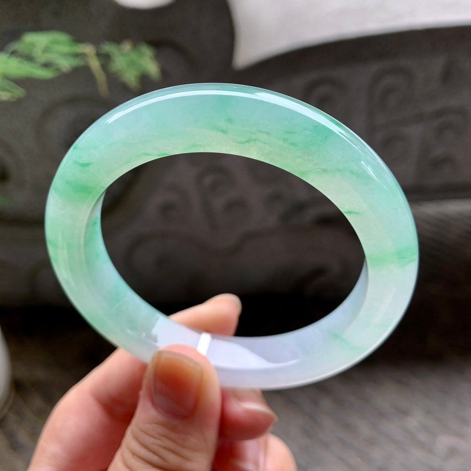 糯冰种飘绿平安镯（58mm）（yc113938）