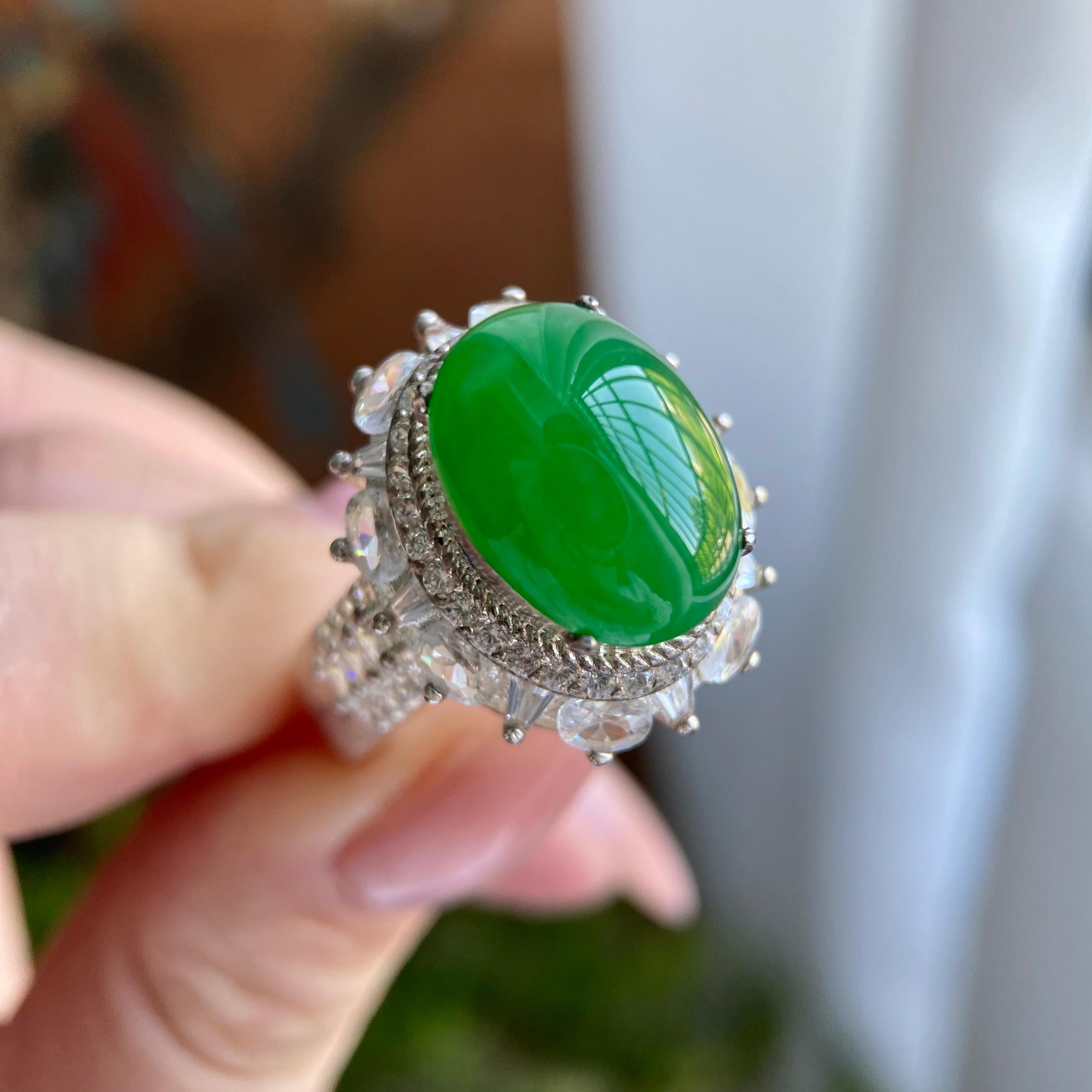 糯冰种阳绿椭圆戒面裸石（yc234217）