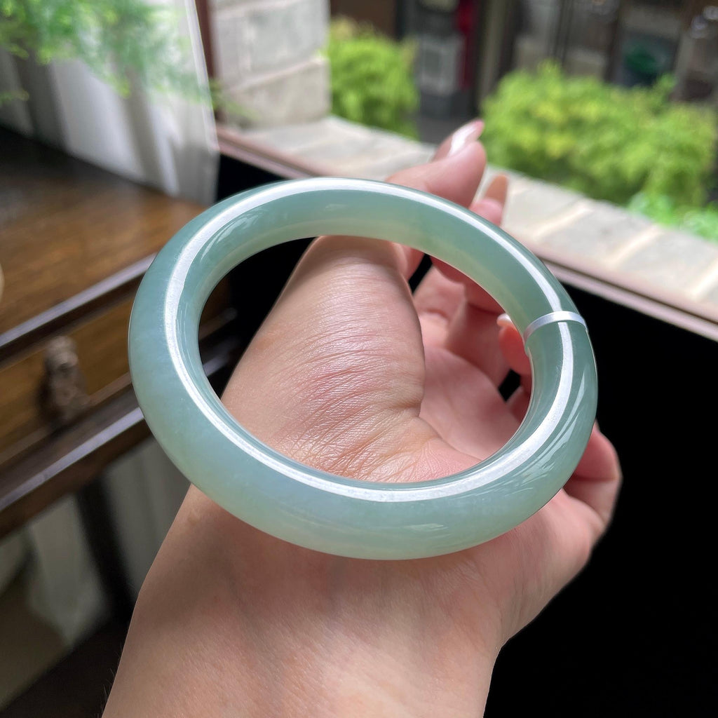 大圈口 糯冰种油青色湖水绿圆条 58圈 天然缅甸A货翡翠（yc696436）