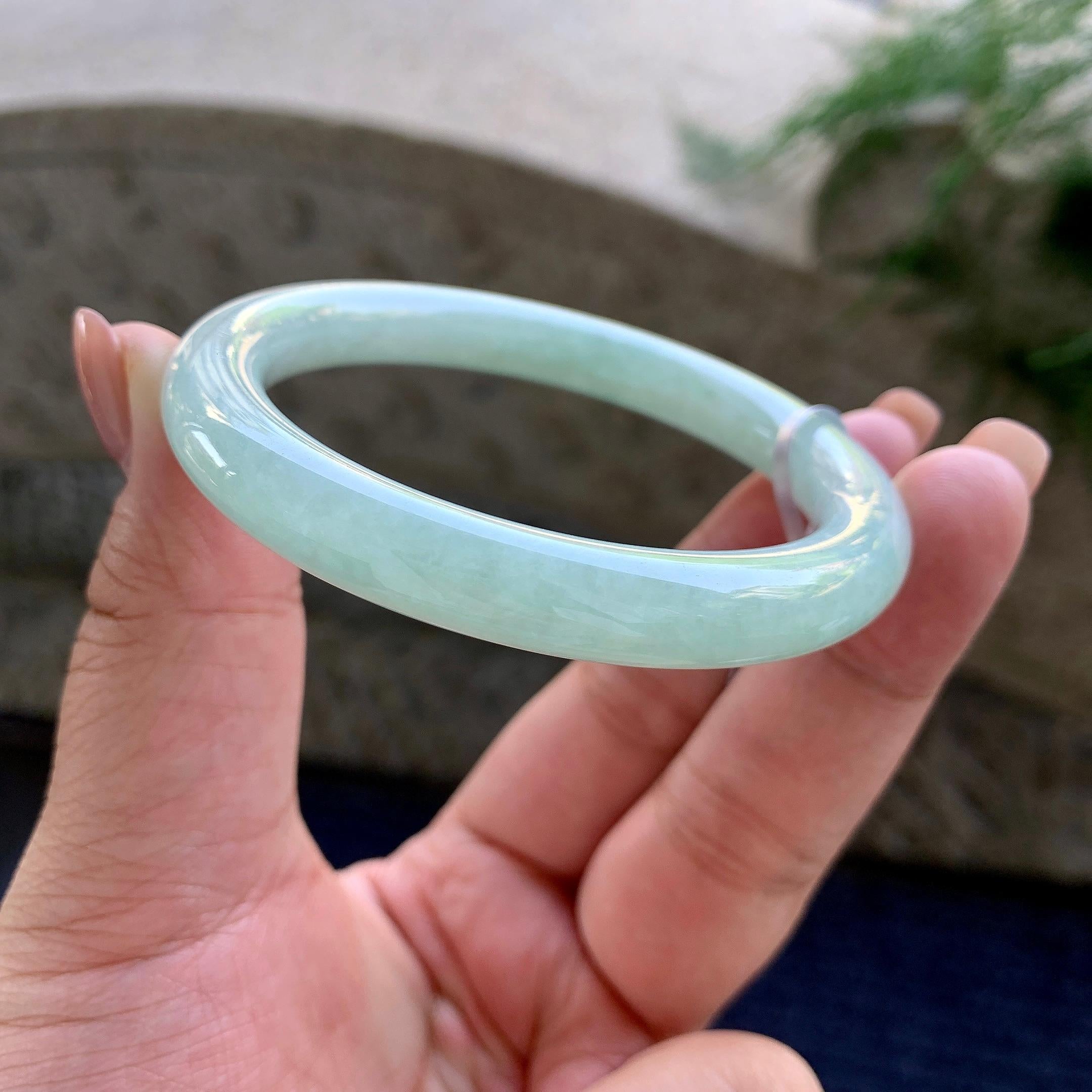 细糯种晴底圆条手镯 55圈口 天然缅甸A货翡翠（yc501091）