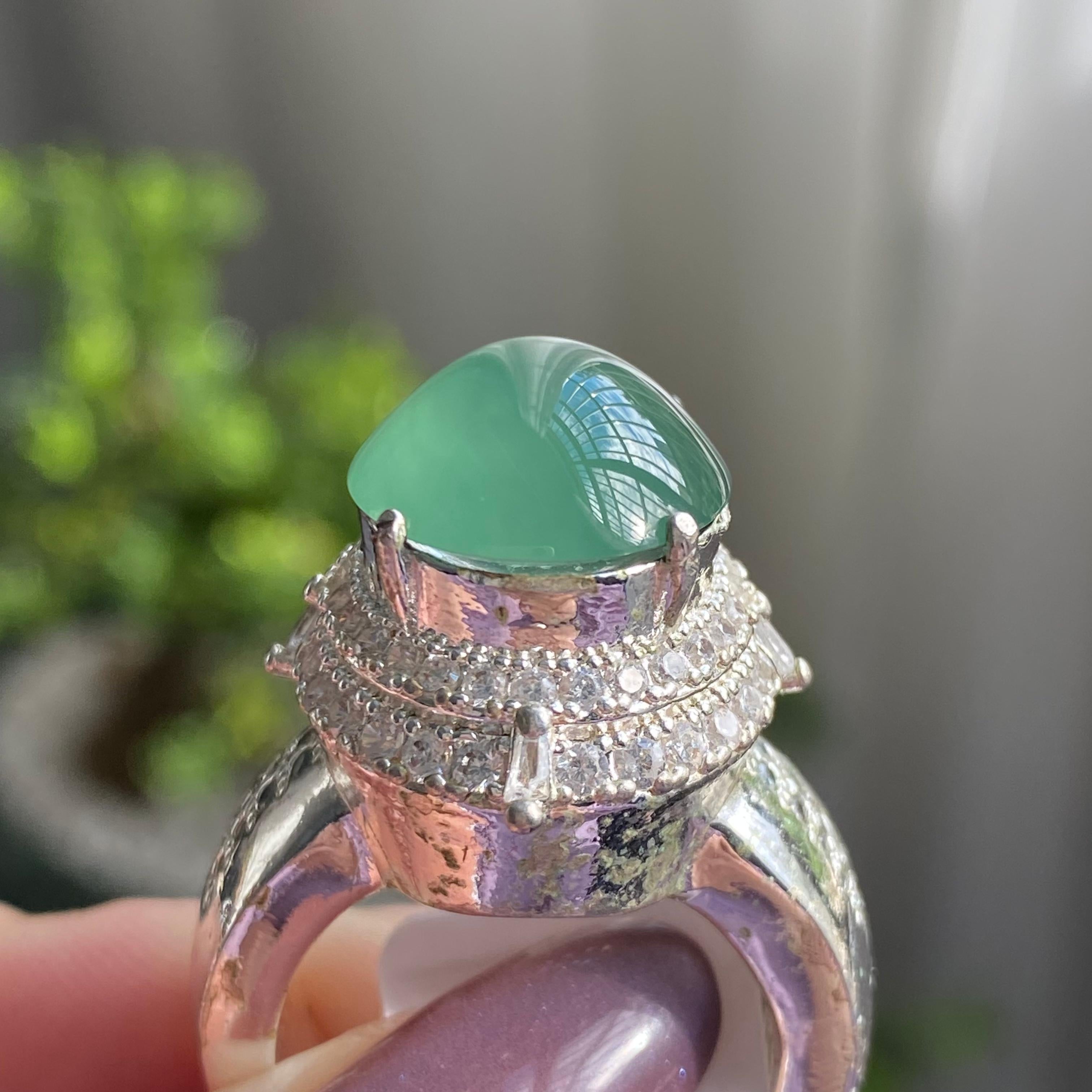 高冰种湖水绿蛋面戒面裸石（yc199657）