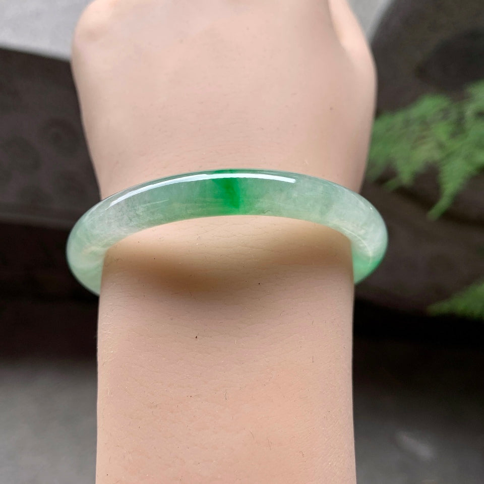糯冰种飘阳绿圆条手镯（51.5mm）（yc106294）
