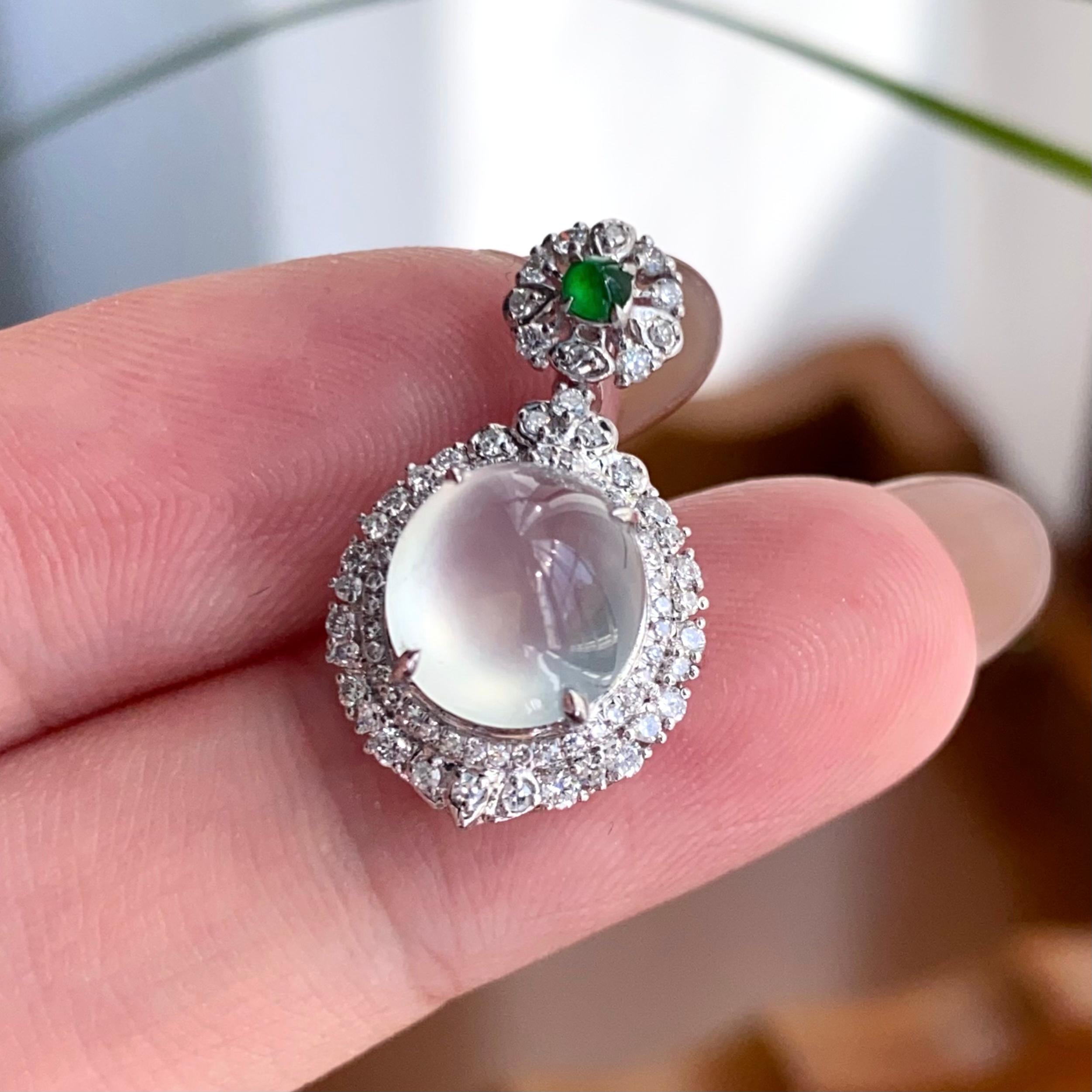 18k金钻镶冰玻种白月光蛋面吊坠（yc256162）