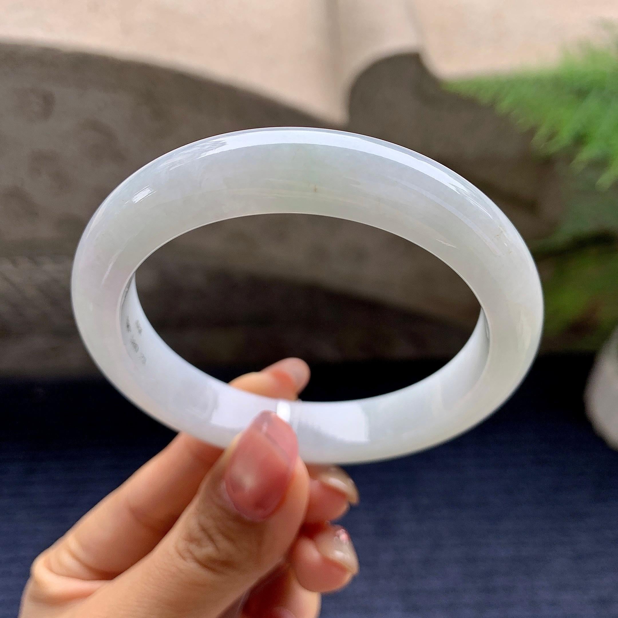 细糯种带底色平安镯（56.1mm）（yc281532）