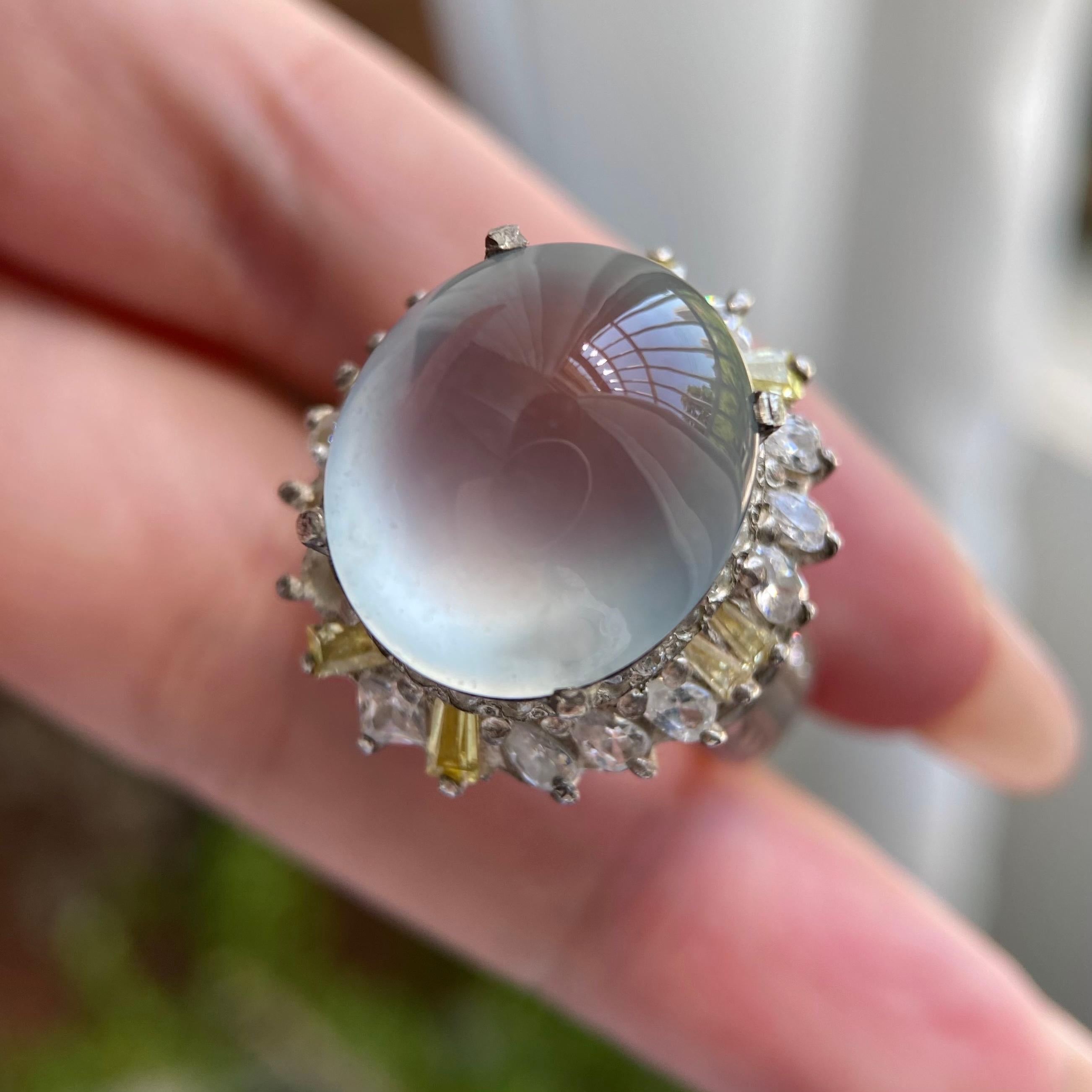 冰玻种淡蓝底椭圆戒面裸石（yc234397）