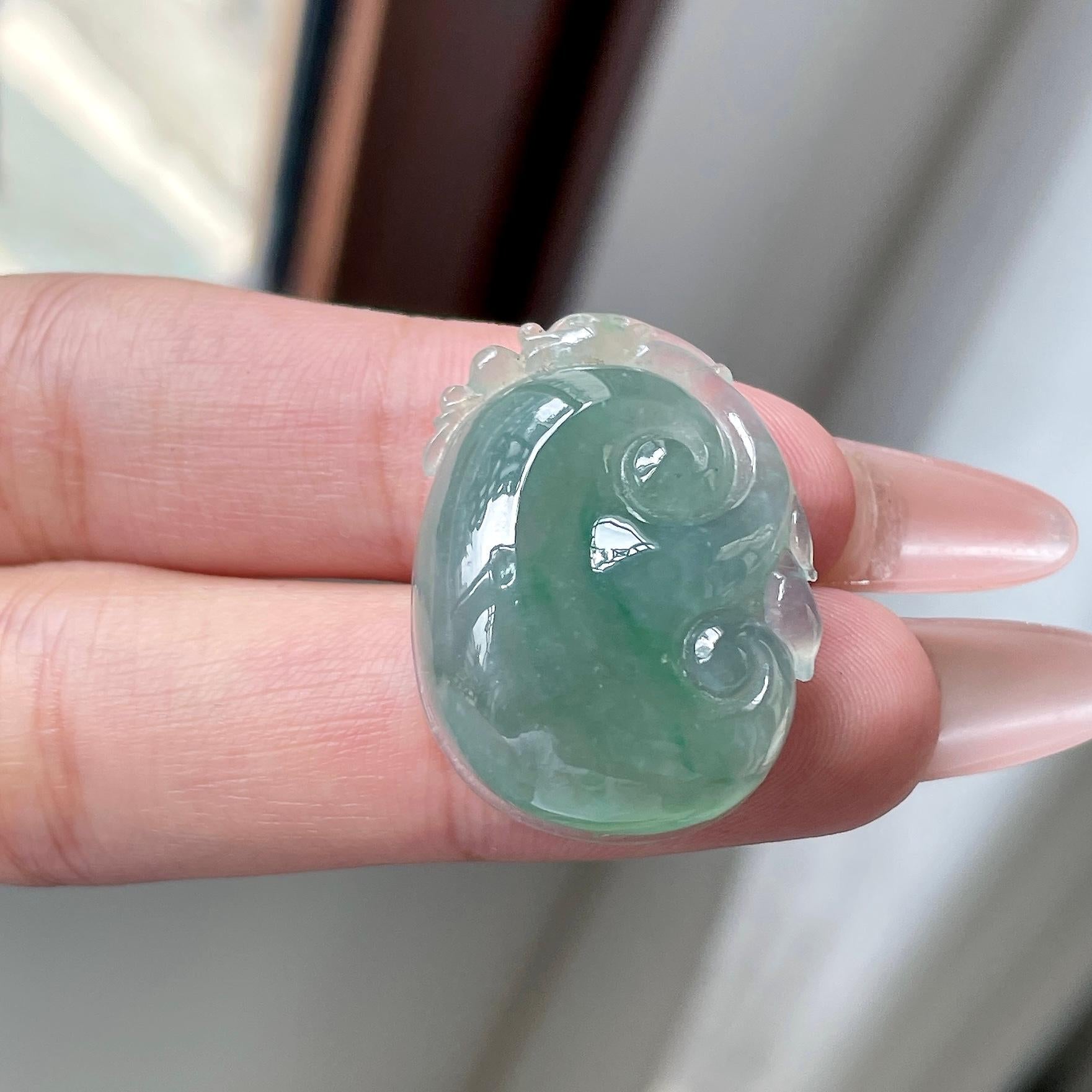 糯冰种油青色湖水绿如意吊坠 天然缅甸A货翡翠（yc525992）