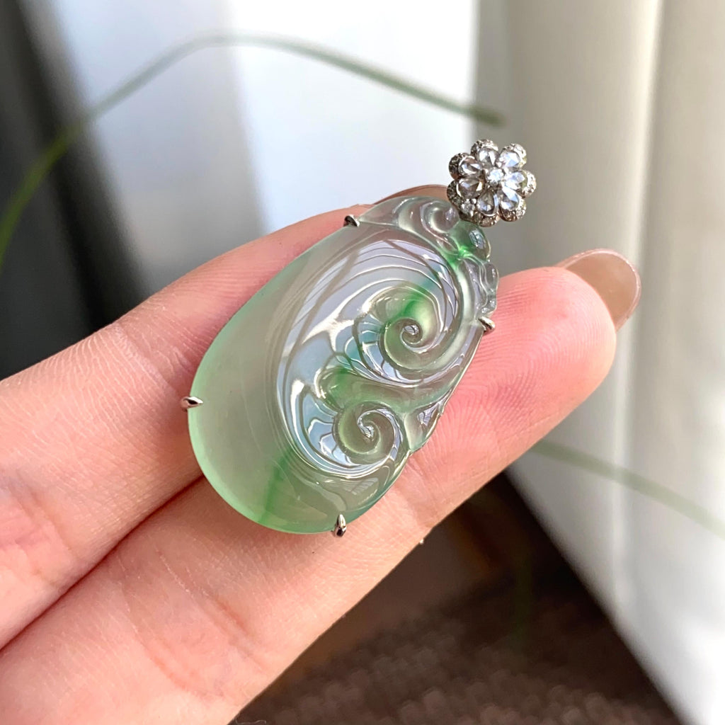 18k金钻镶冰种晴底金丝阳绿如意吊坠（yc263885）