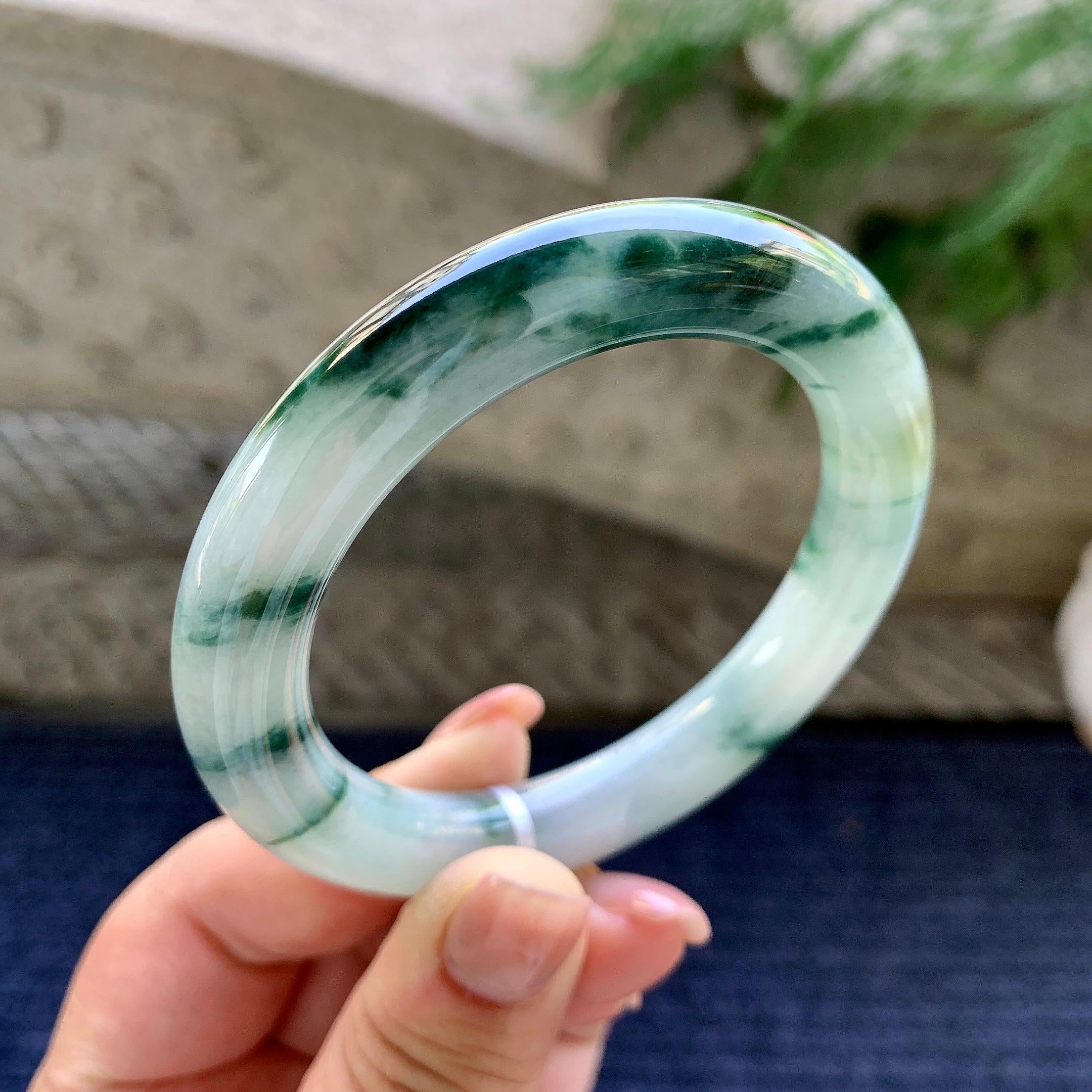 细糯种飘蓝花洒金圆条手镯 55.4圈口 天然缅甸A货翡翠（yc498061）
