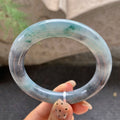 糯种乌鸡飘绿翡翠圆条手镯（57.2mm）（yc017423）