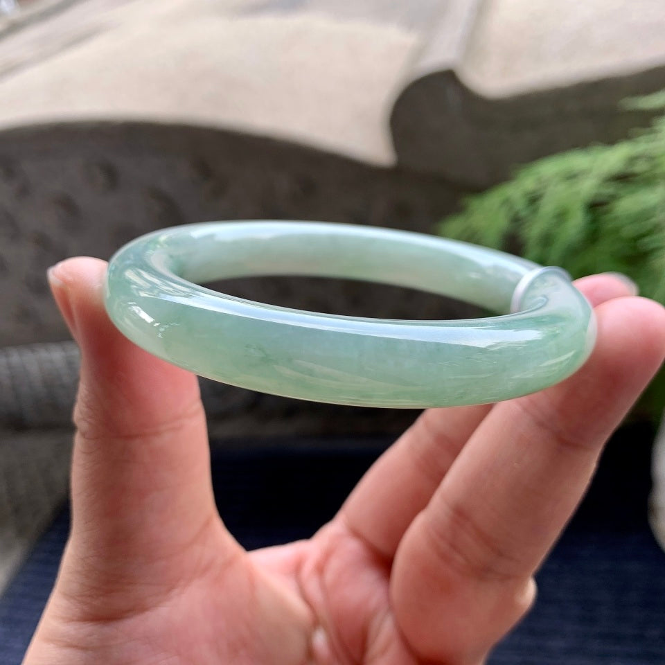 细糯种晴底飘花圆条手镯（56.2mm）（yc093311）