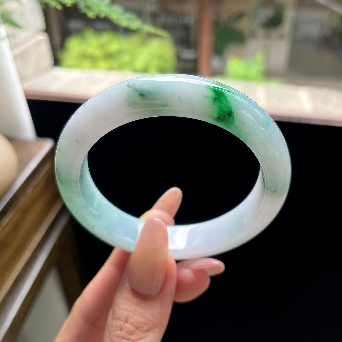 细糯种翠绿飘花正圈平安镯 55.5圈 天然缅甸A货翡翠（yc693147）