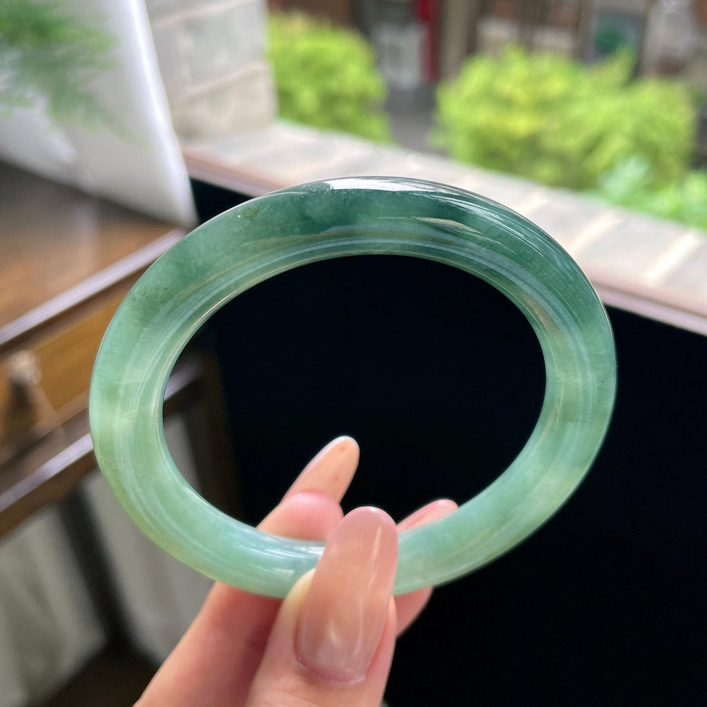 细糯种油青色湖水绿飘花圆条 55圈 天然缅甸A货翡翠（yc703283）