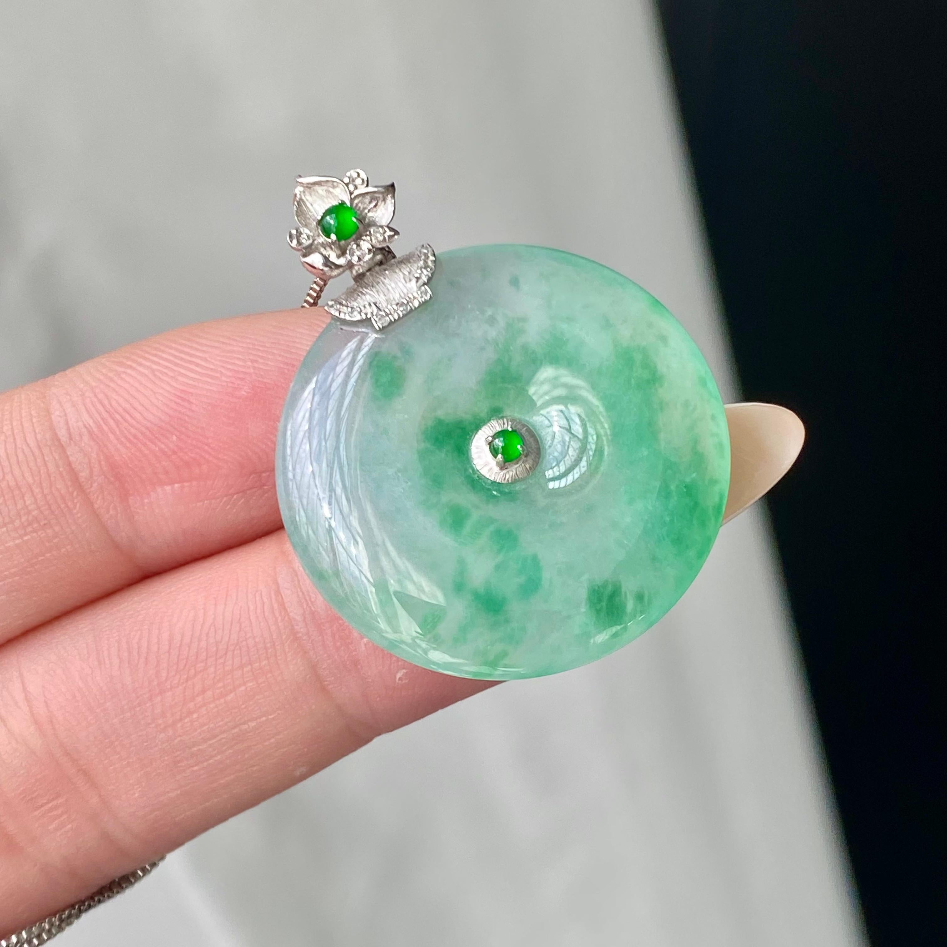 18k金钻镶冰种飘花平安扣吊坠（yc204864）