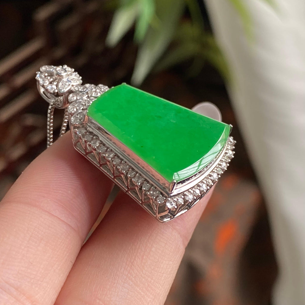 18k金钻镶冰种满绿无事牌吊坠（yc195123）