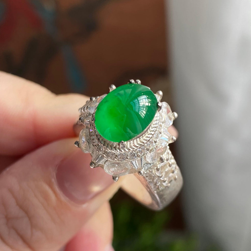 冰种阳绿椭圆戒面裸石（yc235008）