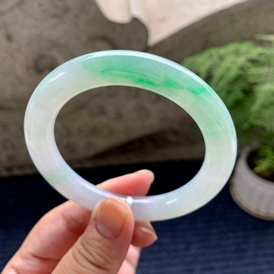 细糯种飘绿圆条手镯（57mm）（yc090547）
