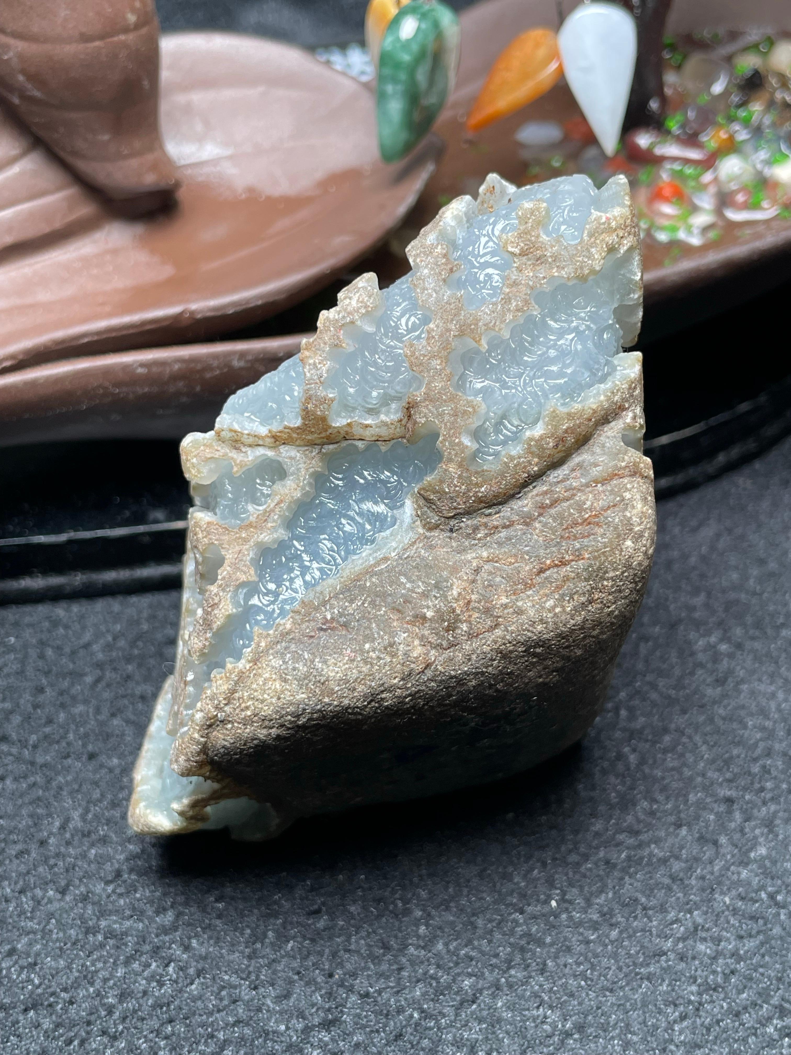 后江开窗冰晴牌子挂件料（yc535260）