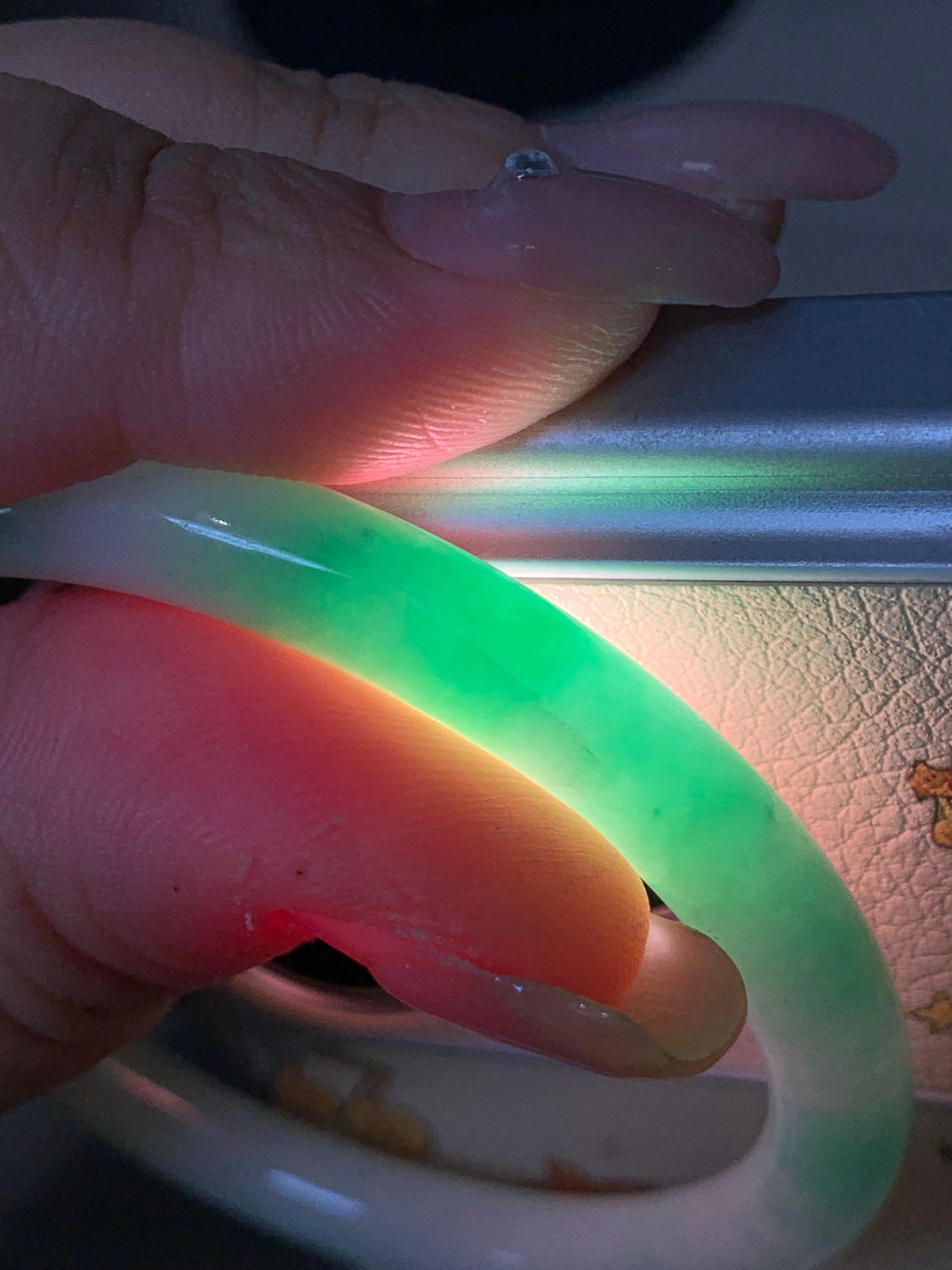 细糯种飘翠绿圆条手镯 56.8圈口 天然缅甸A货翡翠（yc701161）