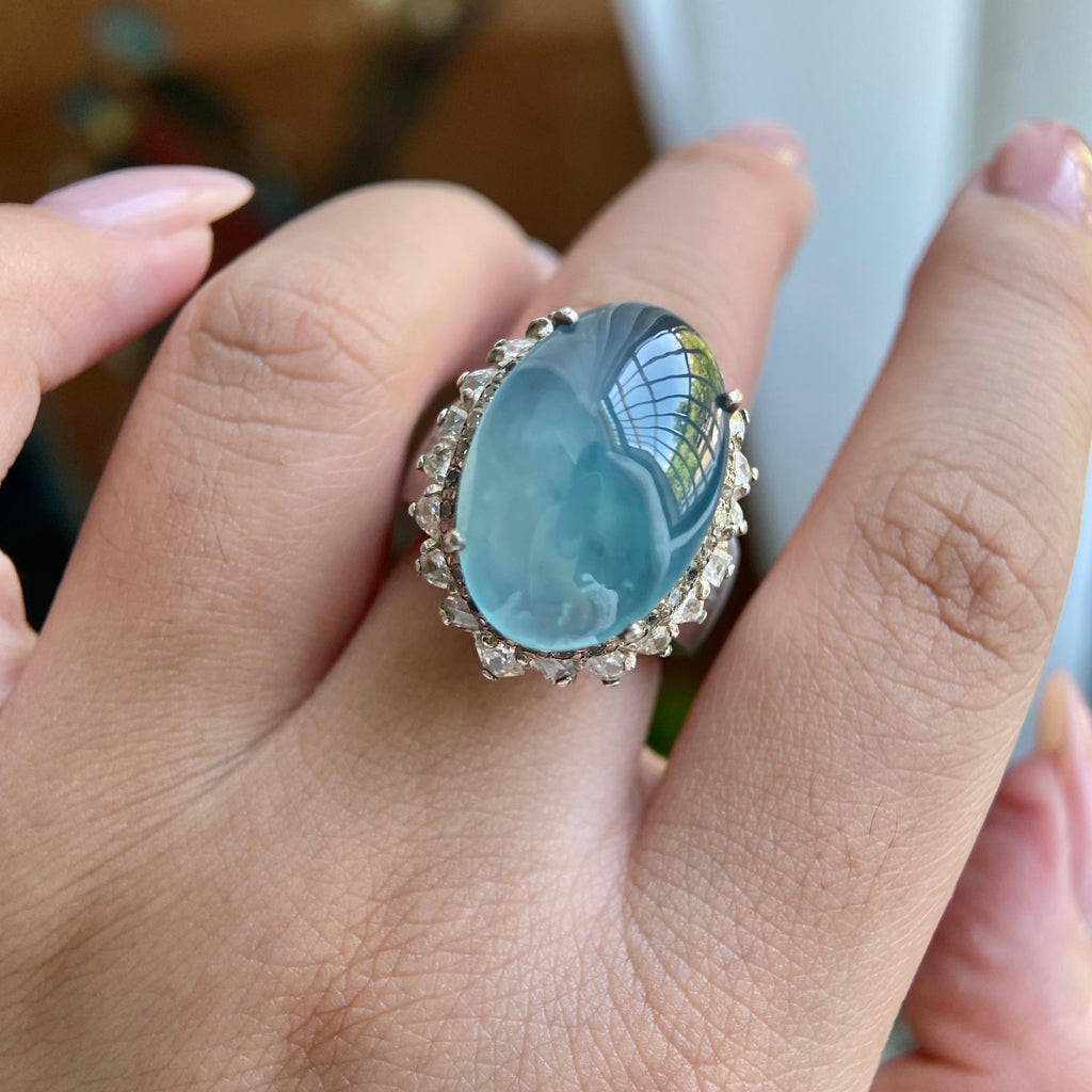 冰种蓝底鸽子蛋戒面裸石（yc234324）