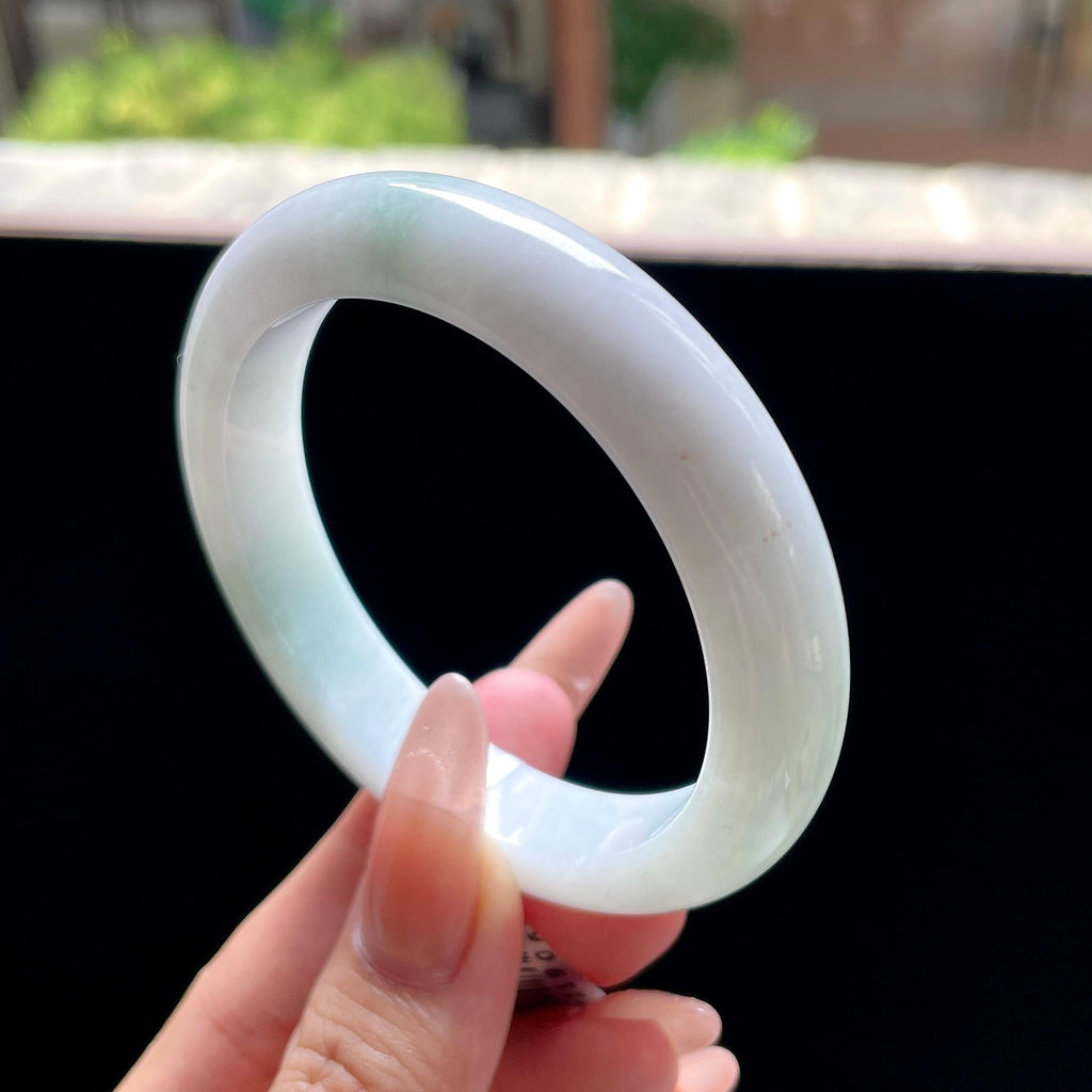 糯种带底色飘绿正圈平安镯 55圈 天然缅甸A货翡翠（yc522710）