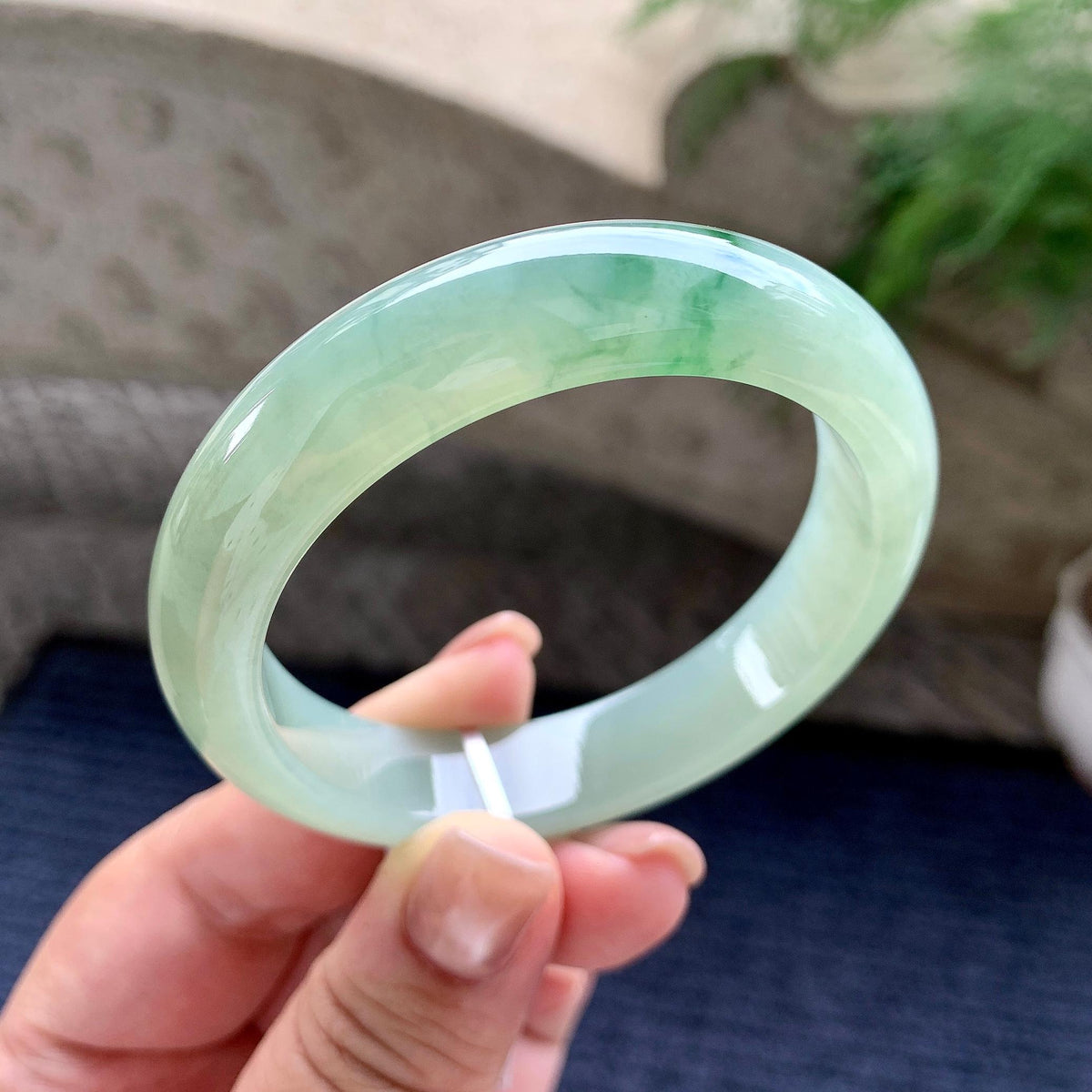 糯冰种晴底飘绿花正圈平安镯 54圈口 天然缅甸A货翡翠（yc703335）