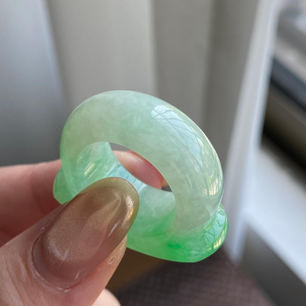 糯冰种果绿扳指（yc267895）