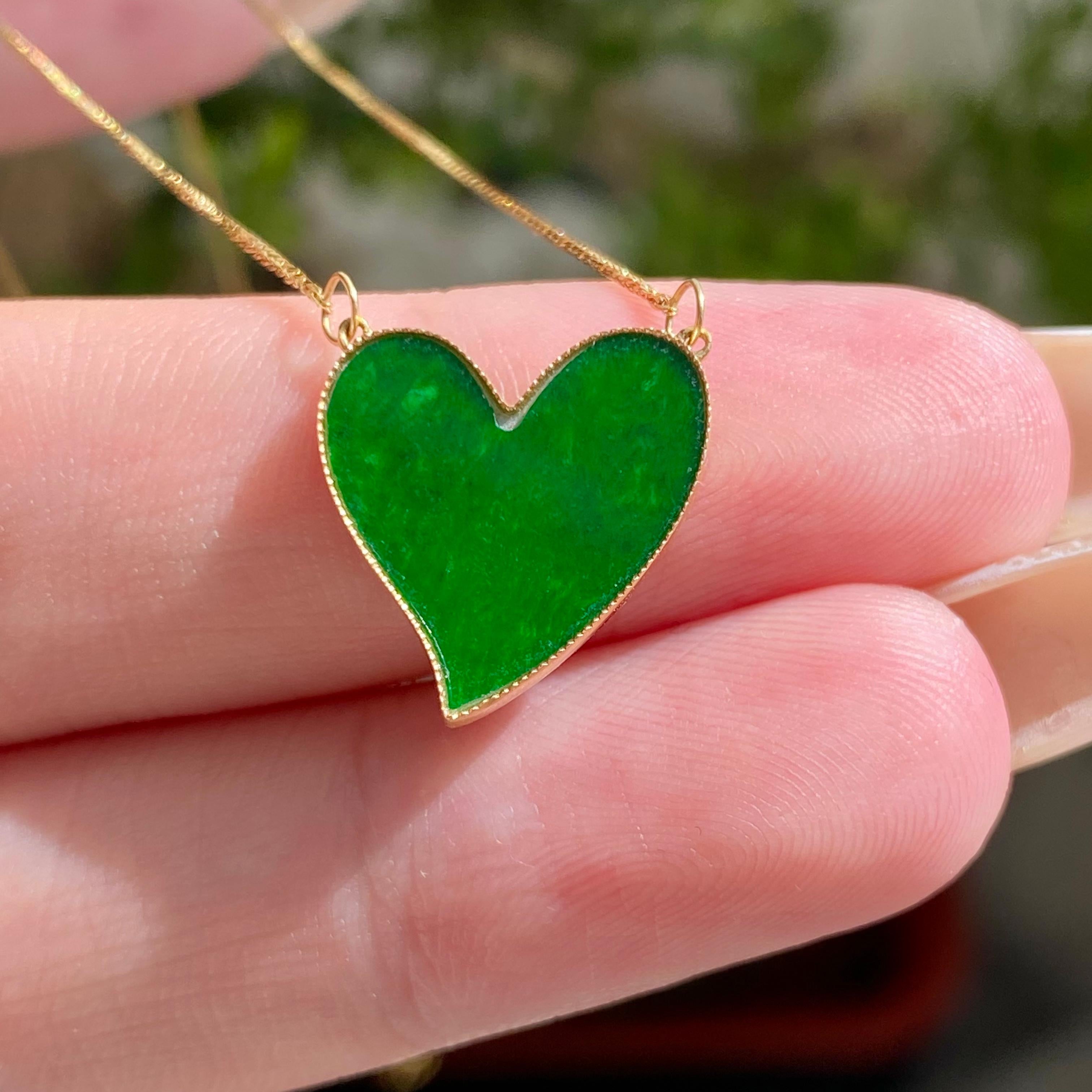 18k金镶糯冰种心形辣绿吊坠（yc216767）