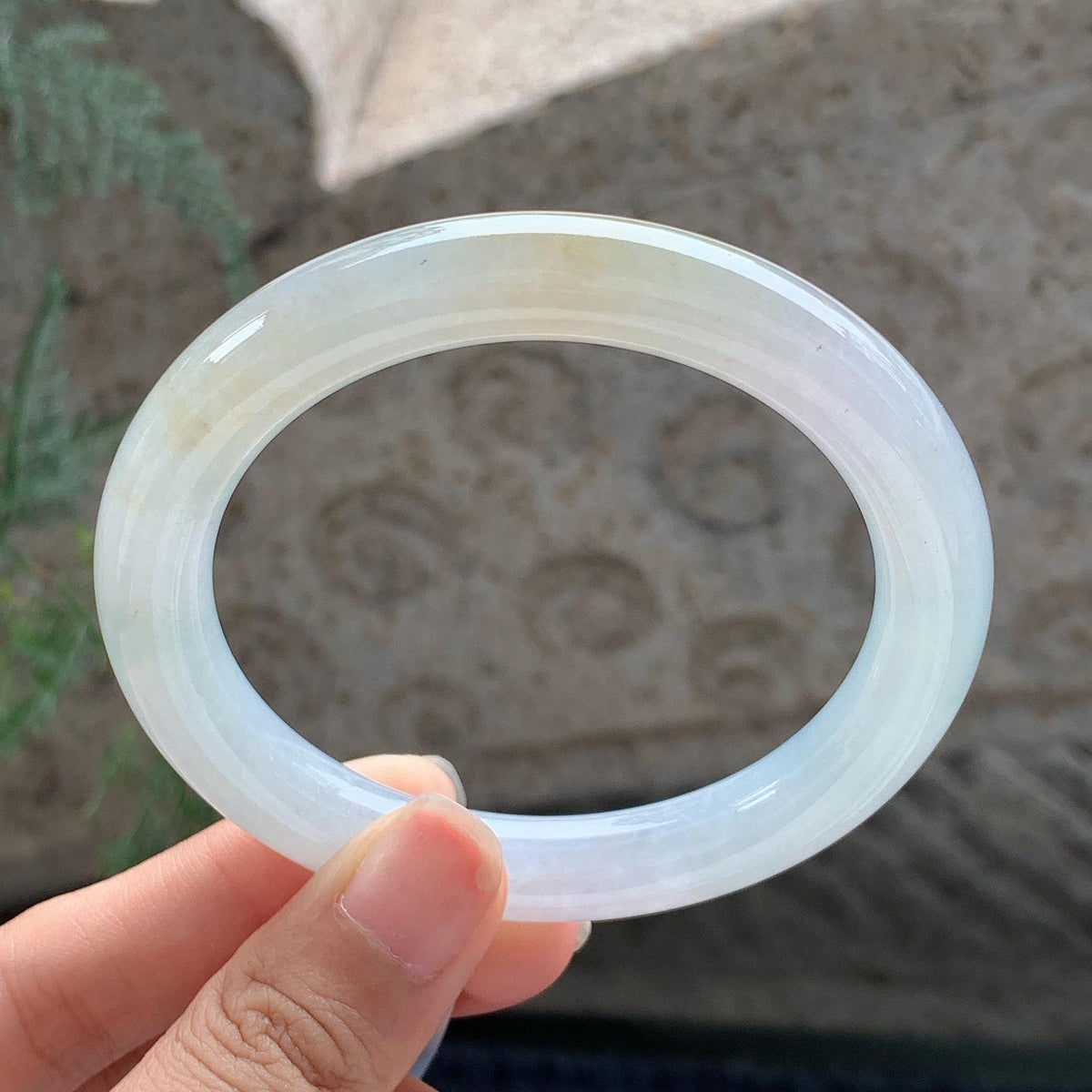 糯冰种 飘淡黄翡圆条手镯 57.7圈 （yc696330）